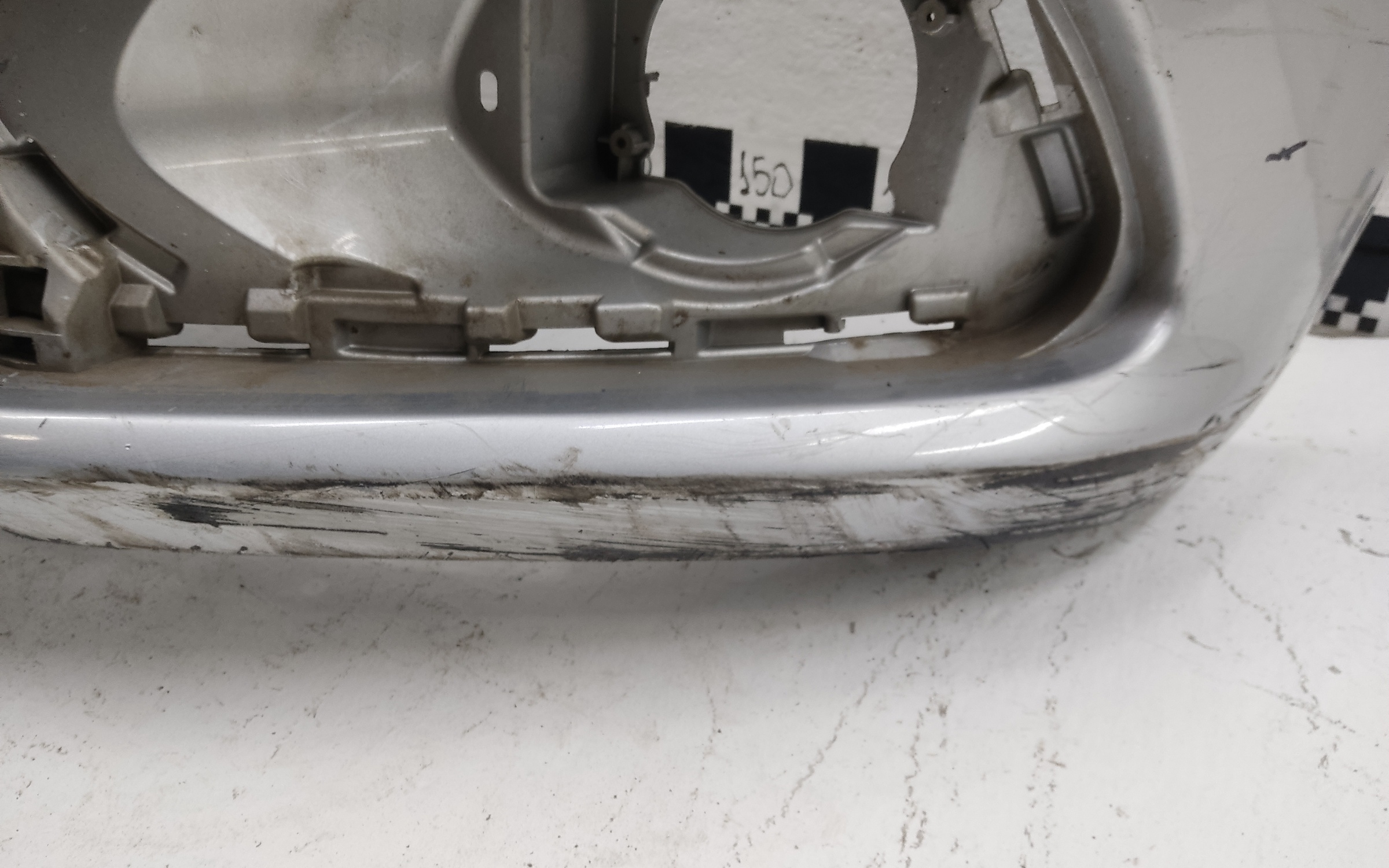 Бампер передний Renault Logan 2