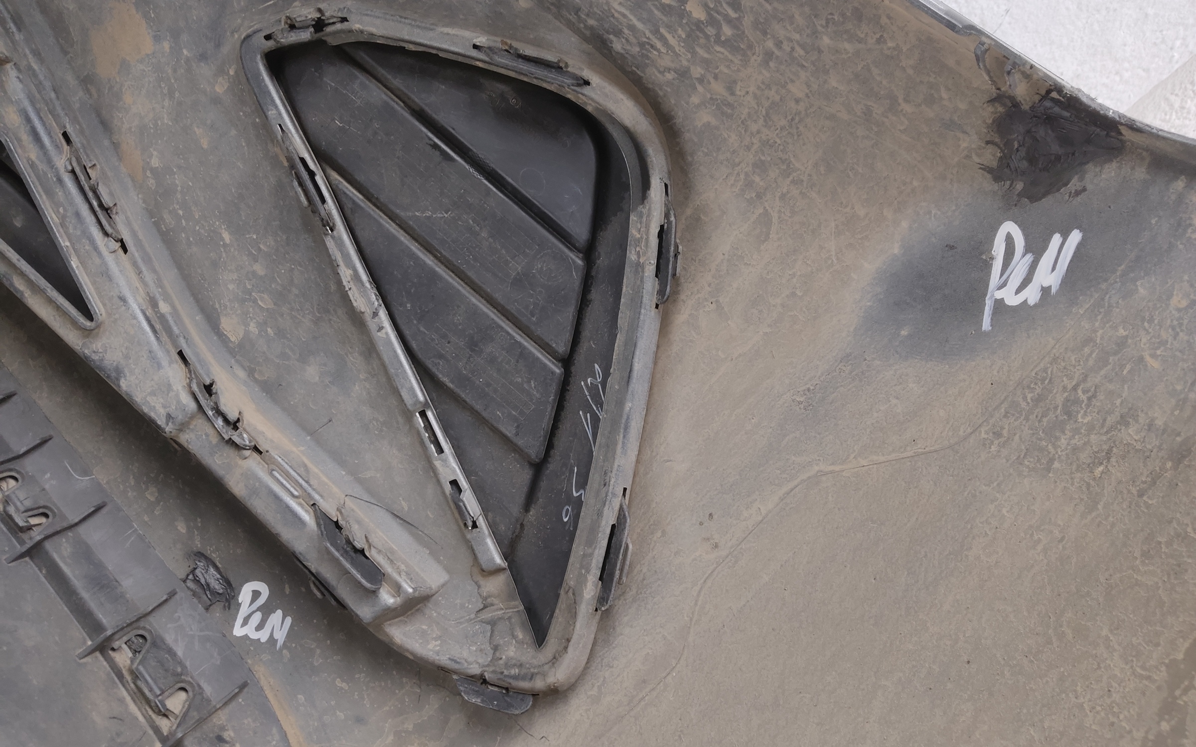 Бампер передний Volkswagen Polo 6 Liftback