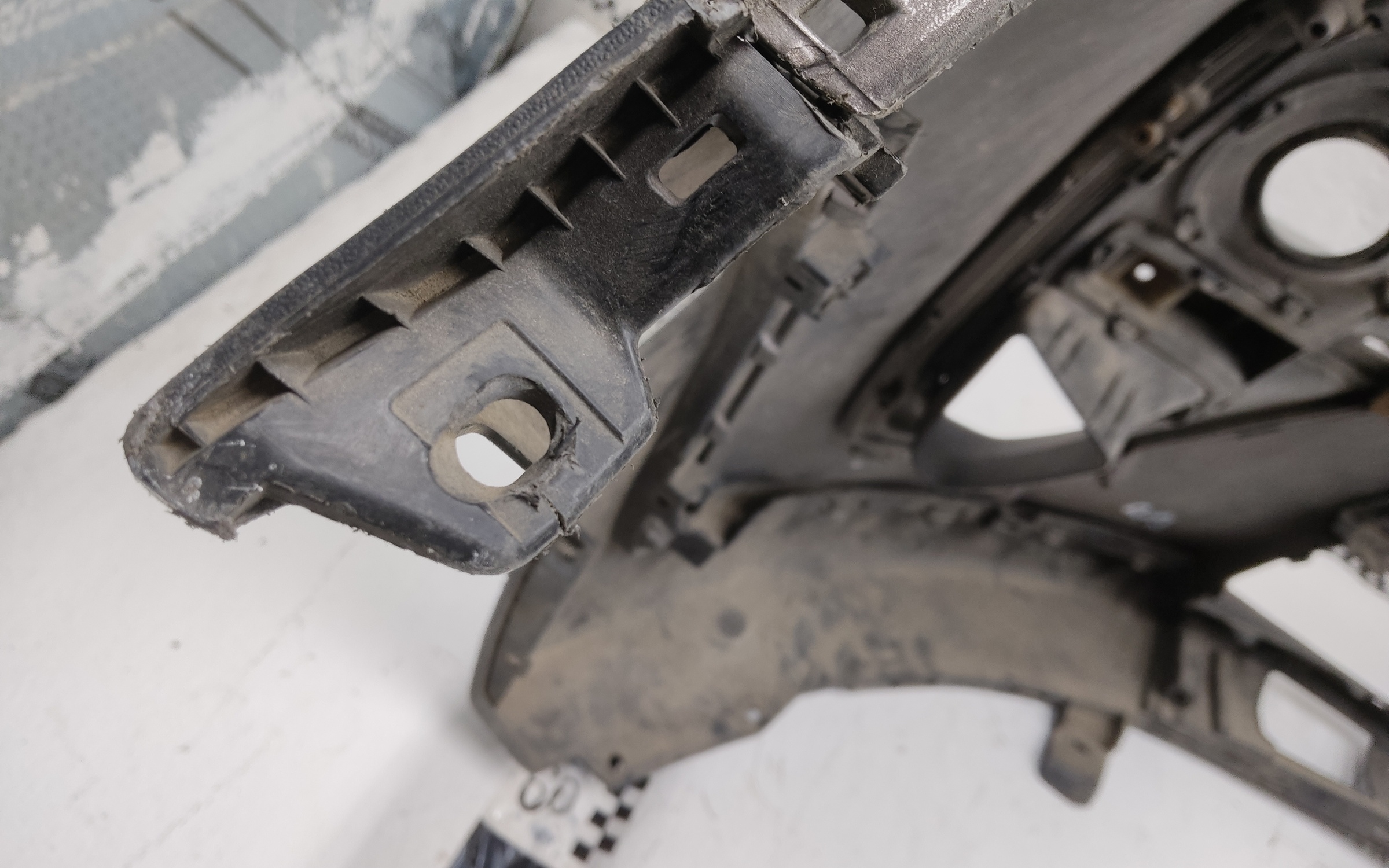 Бампер передний Kia Sportage 4 Restail