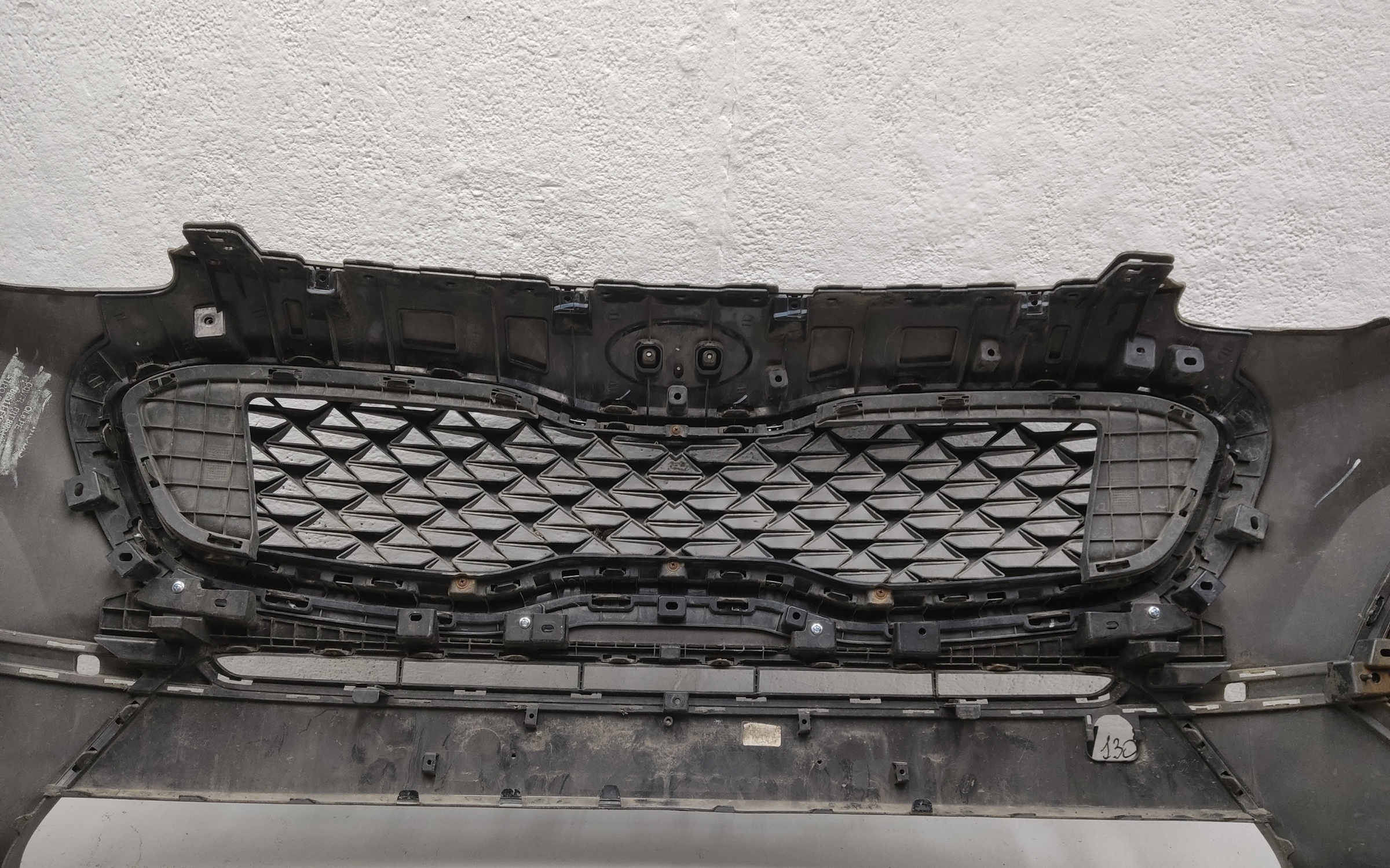 Бампер передний Kia Sportage 4 Restail