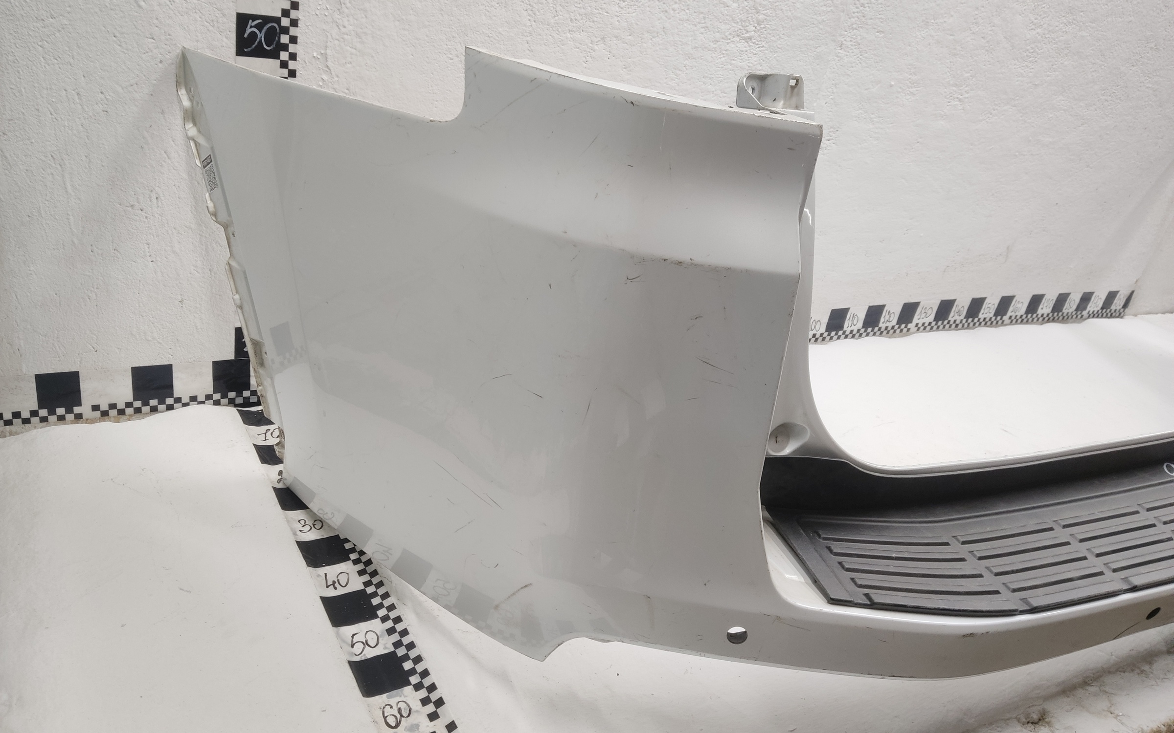 Бампер задний Toyota Land Cruiser 300