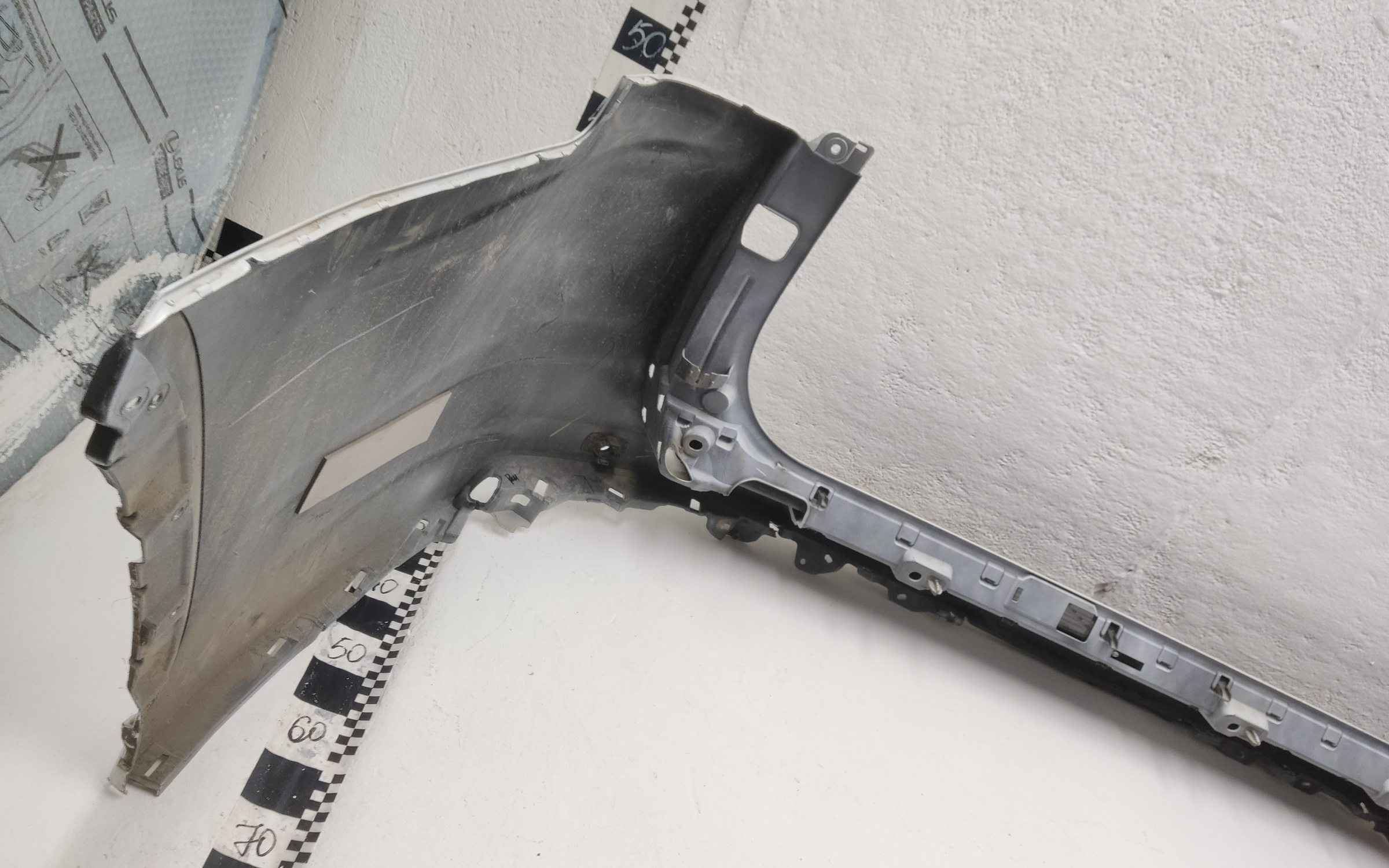 Бампер задний Toyota Land Cruiser 300