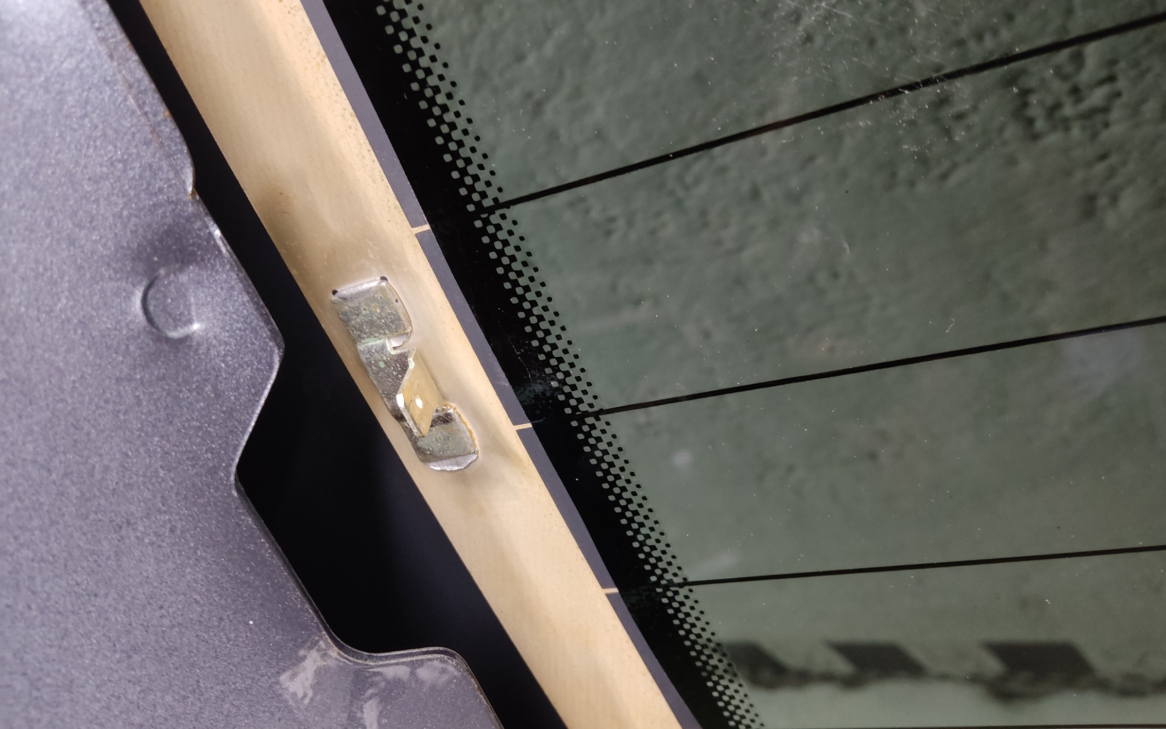 Стекло крышки багажника Chery Tiggo 7 Pro