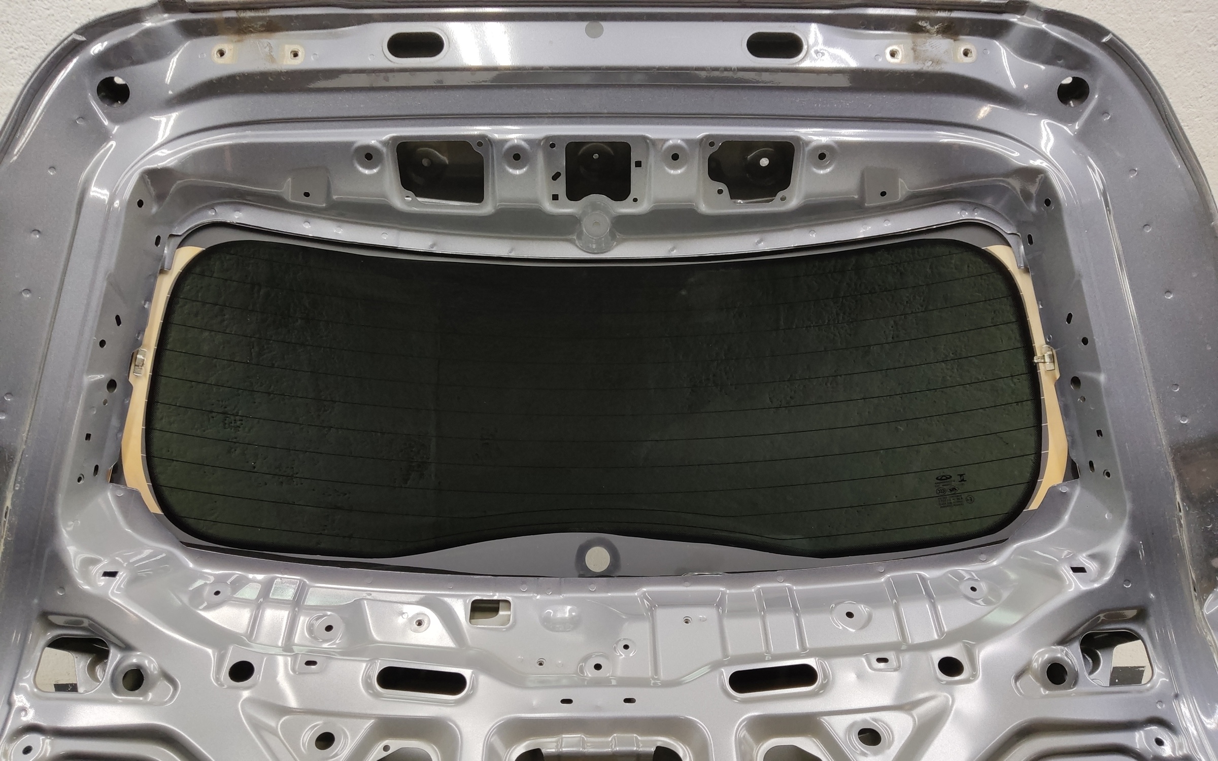 Стекло крышки багажника Chery Tiggo 7 Pro