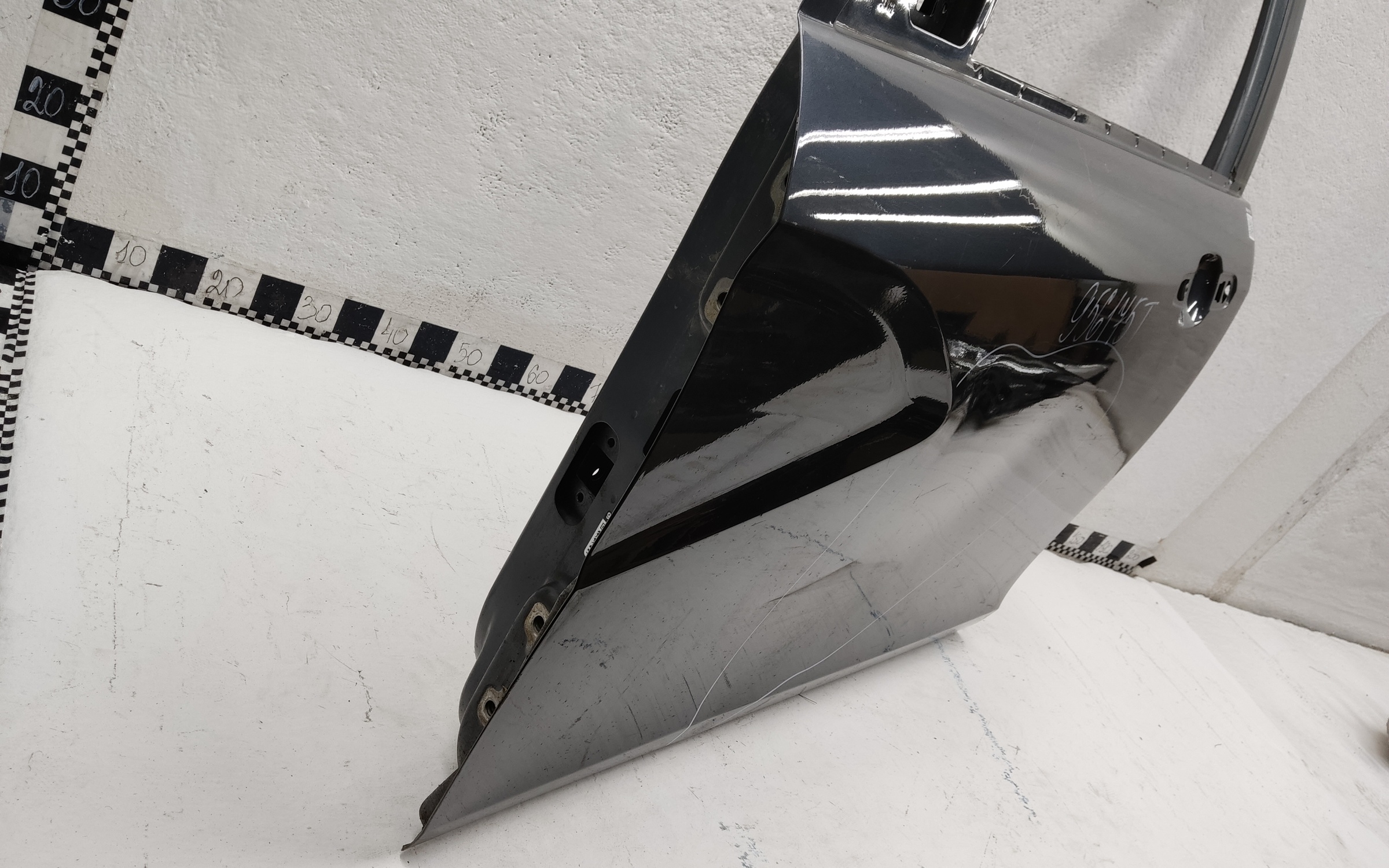 Дверь передняя левая Lada Vesta