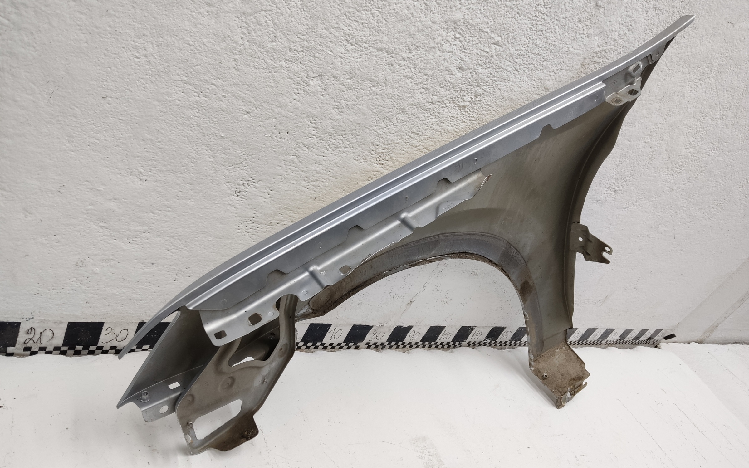 Крыло переднее правое Lada Largus 1 Restail