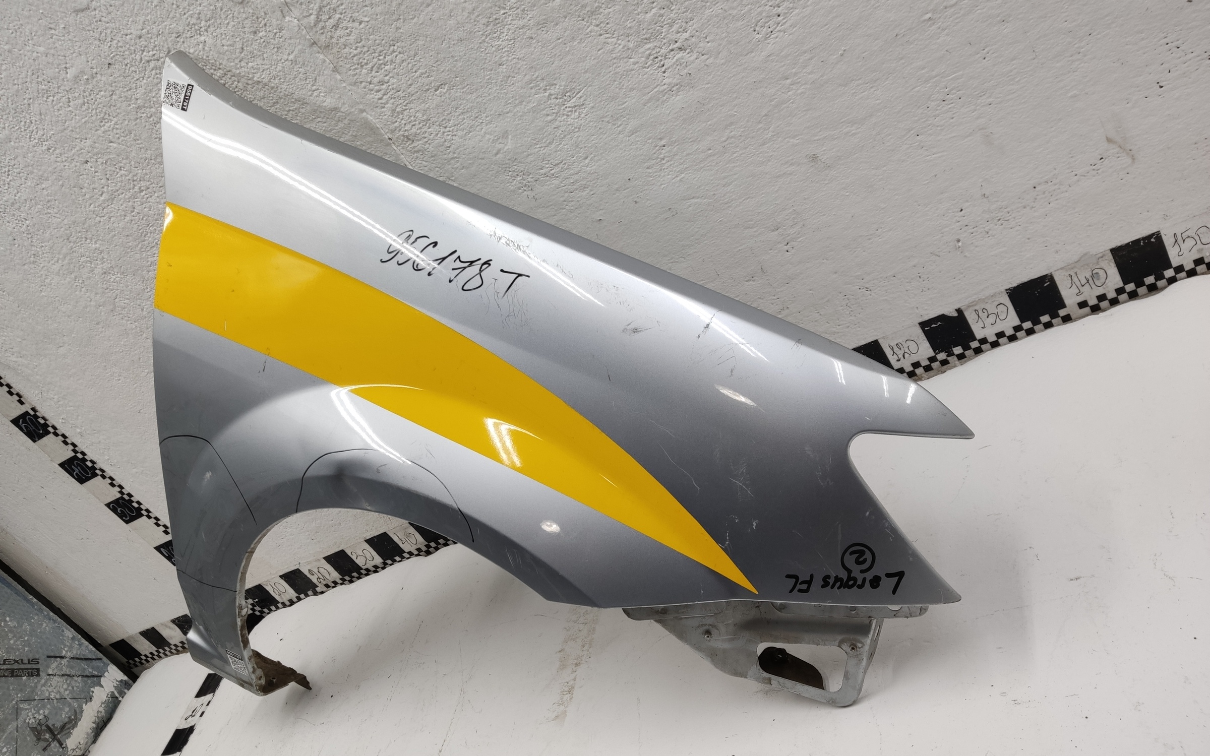 Крыло переднее правое Lada Largus 1 Restail