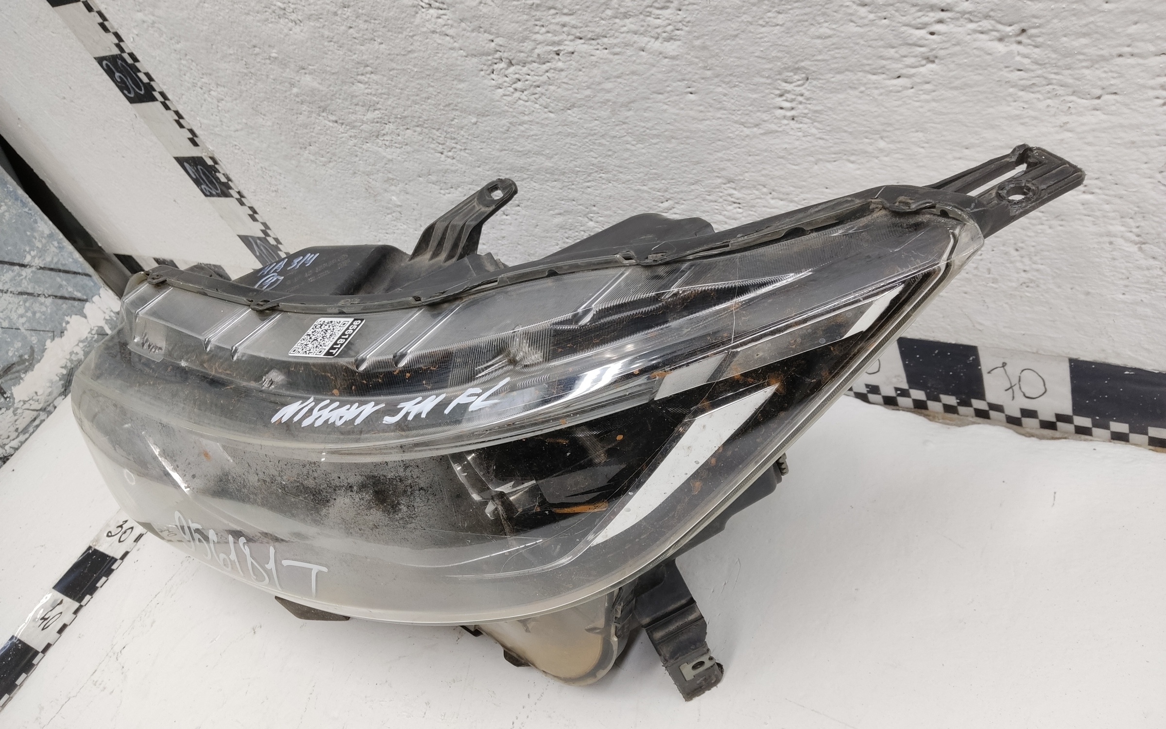 Фара передняя левая Nissan Qashqai 2 Restail LED