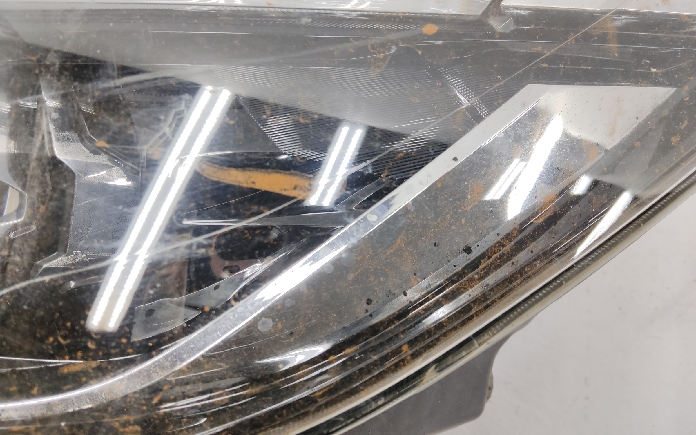 Фара передняя левая Nissan Qashqai 2 Restail LED