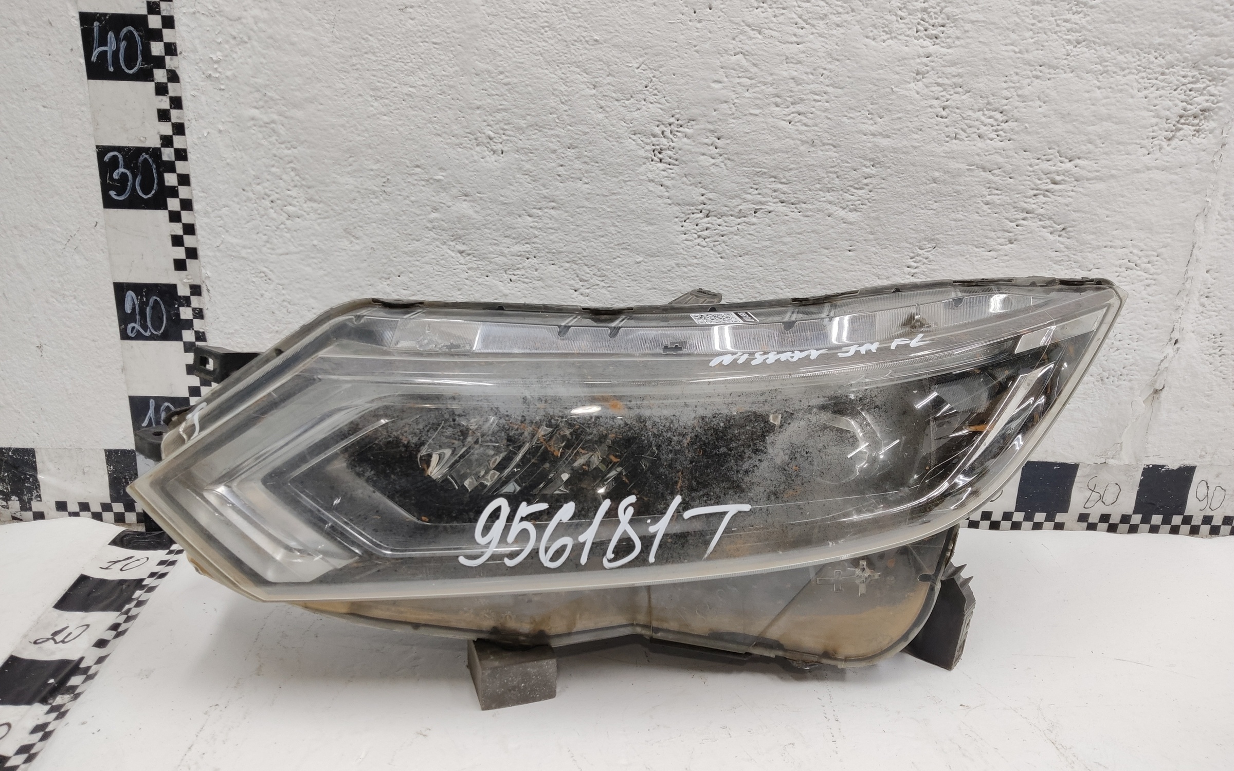 Фара передняя левая Nissan Qashqai 2 Restail LED