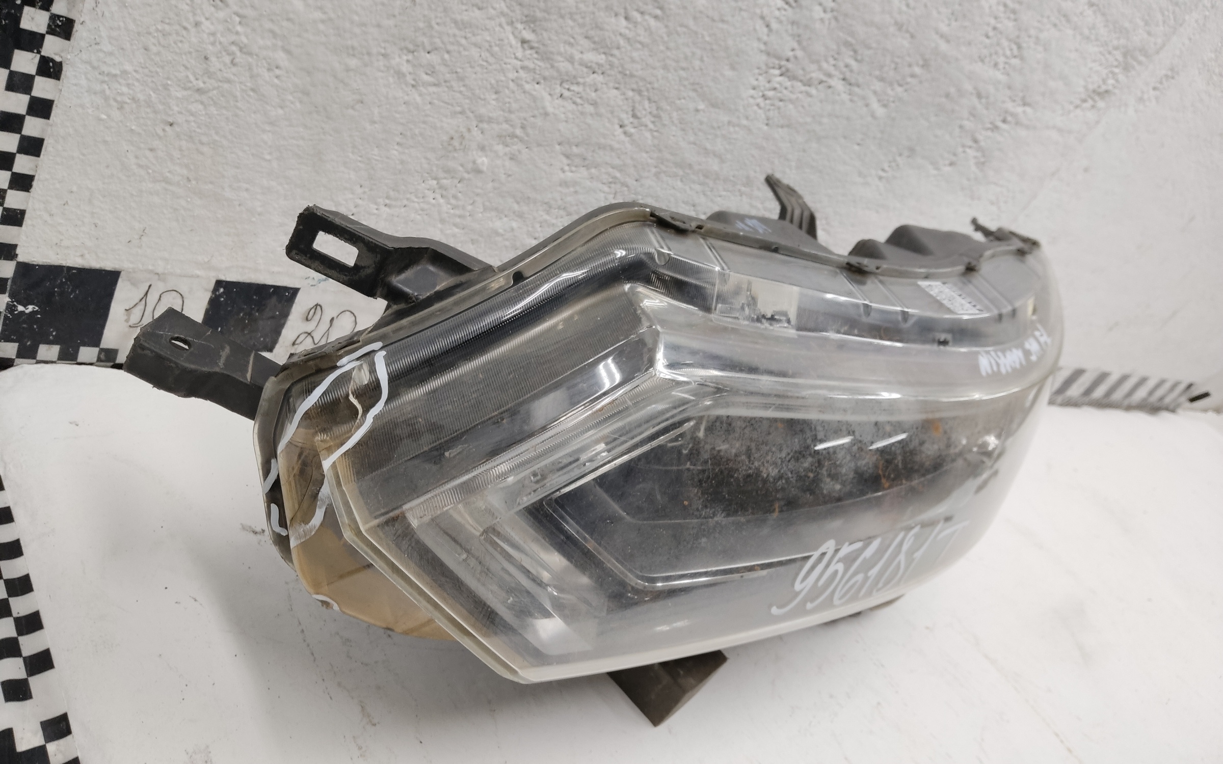 Фара передняя левая Nissan Qashqai 2 Restail LED