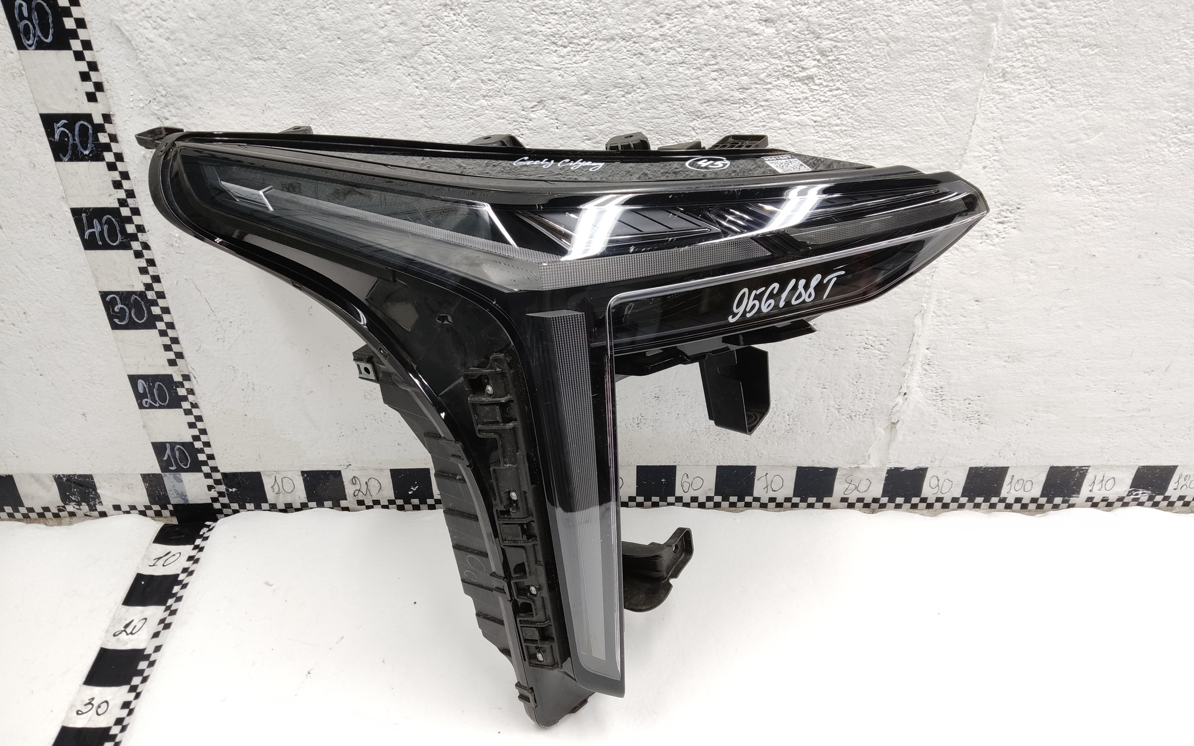 Фара передняя правая Geely Cityray LED