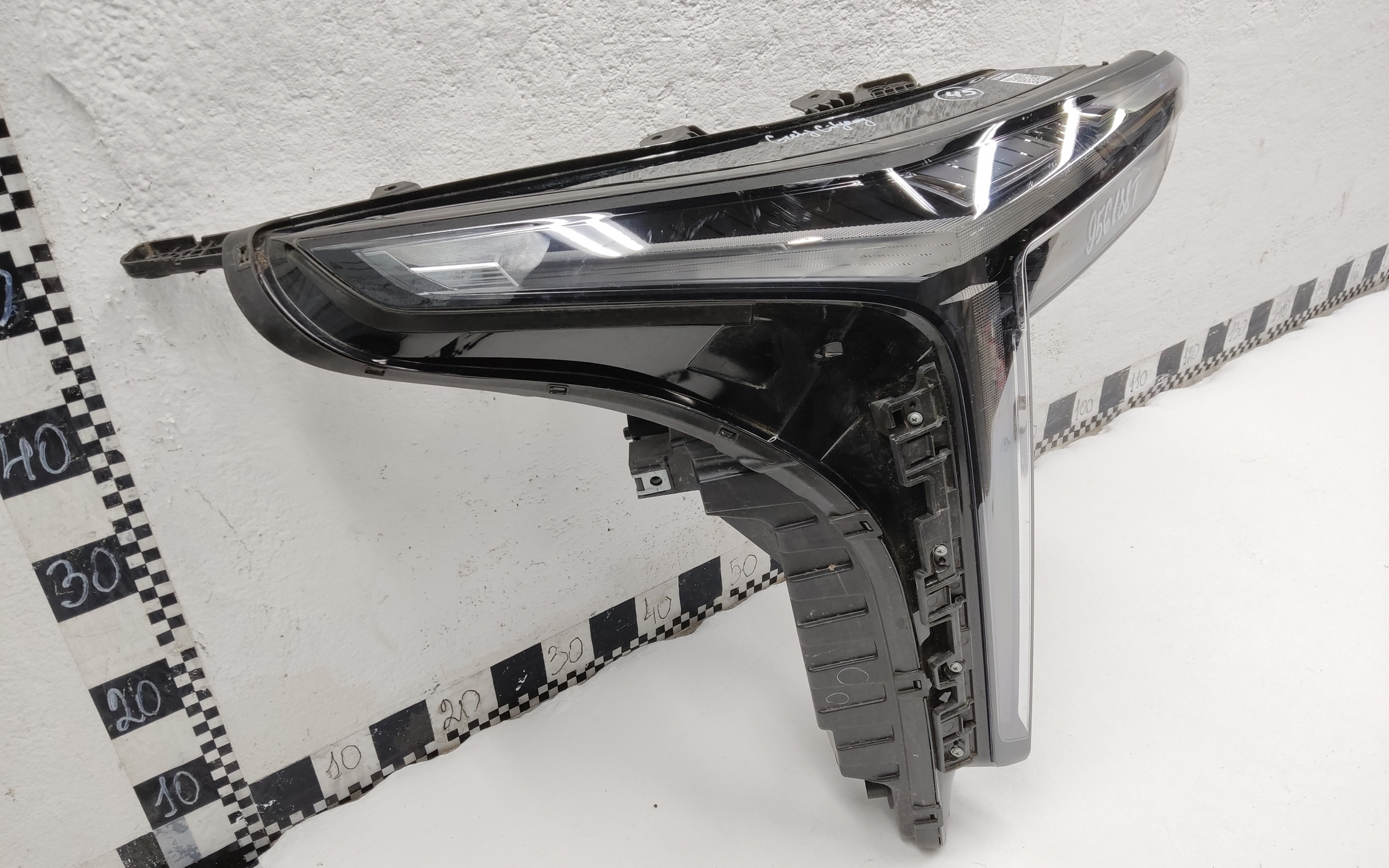 Фара передняя правая Geely Cityray LED