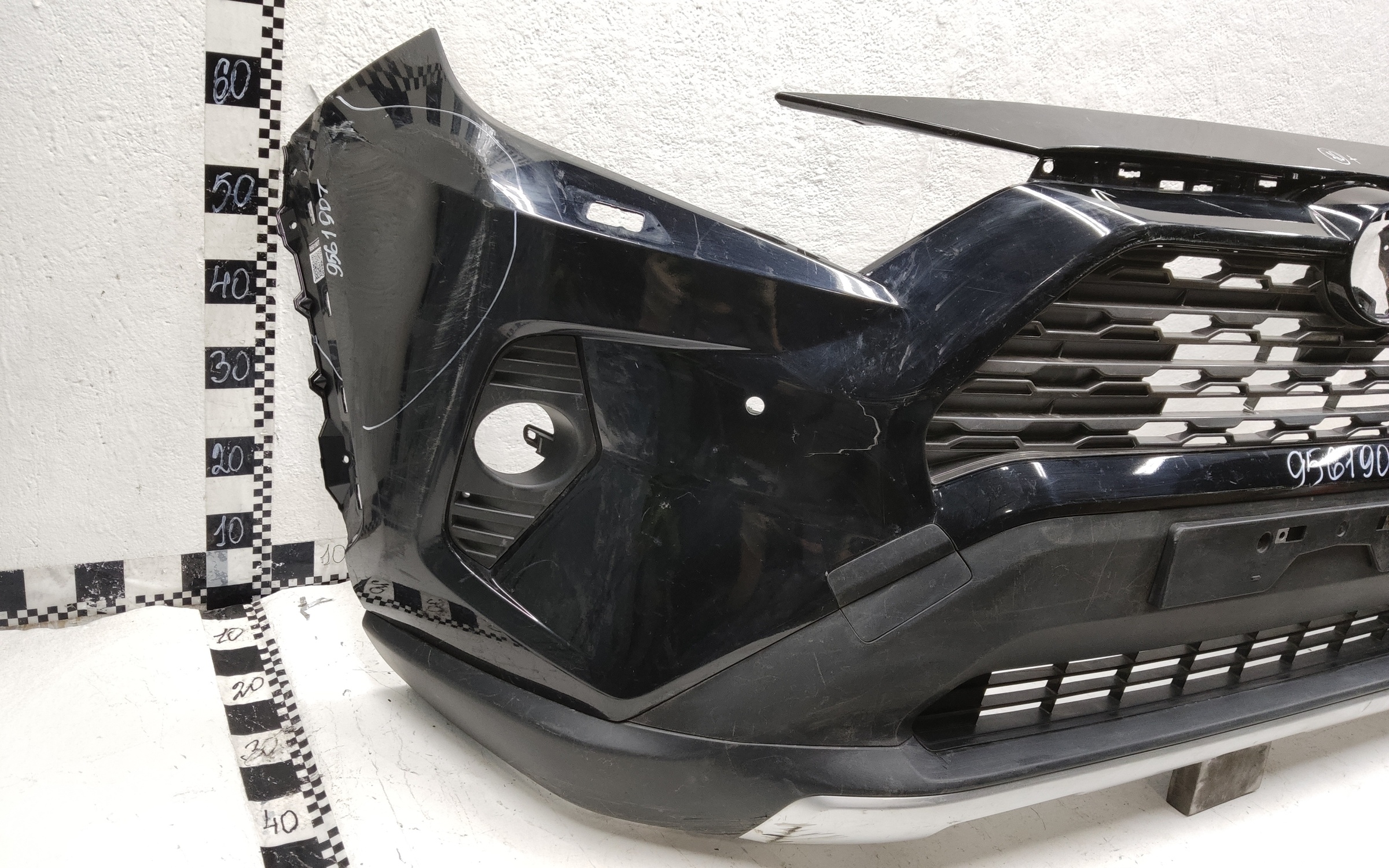 Бампер передний Toyota RAV4 XA50