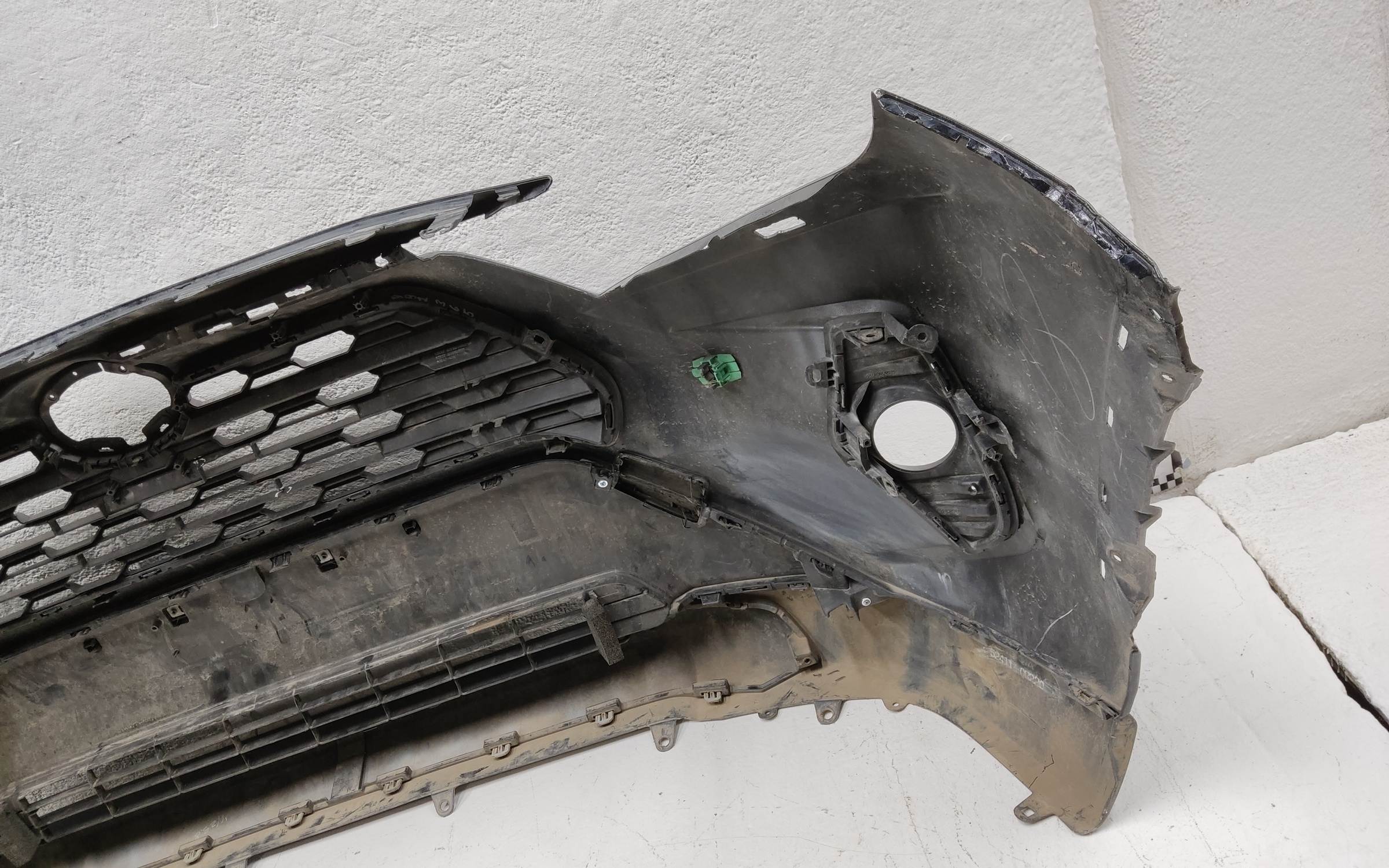 Бампер передний Toyota RAV4 XA50