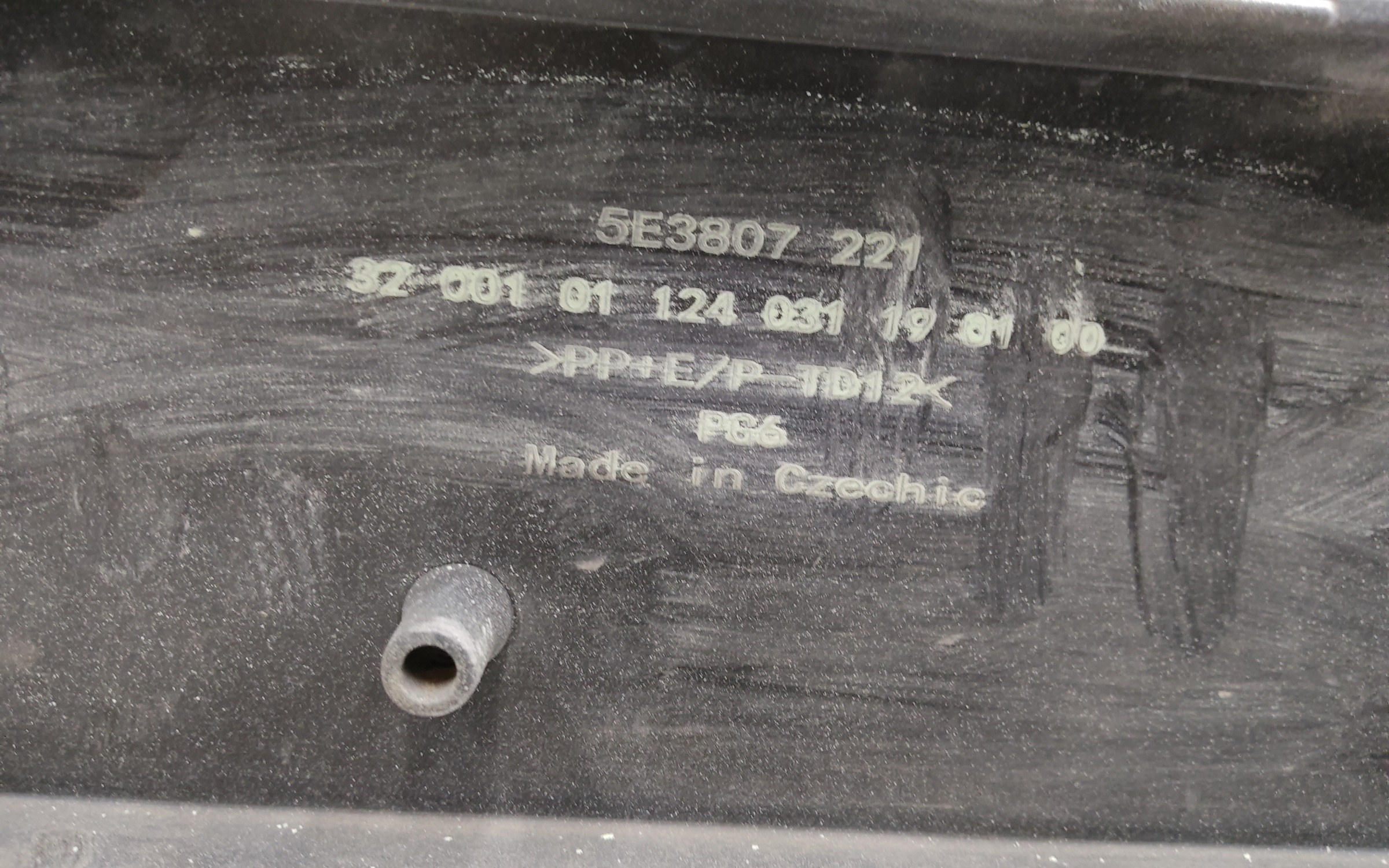 Бампер передний Skoda Octavia A8