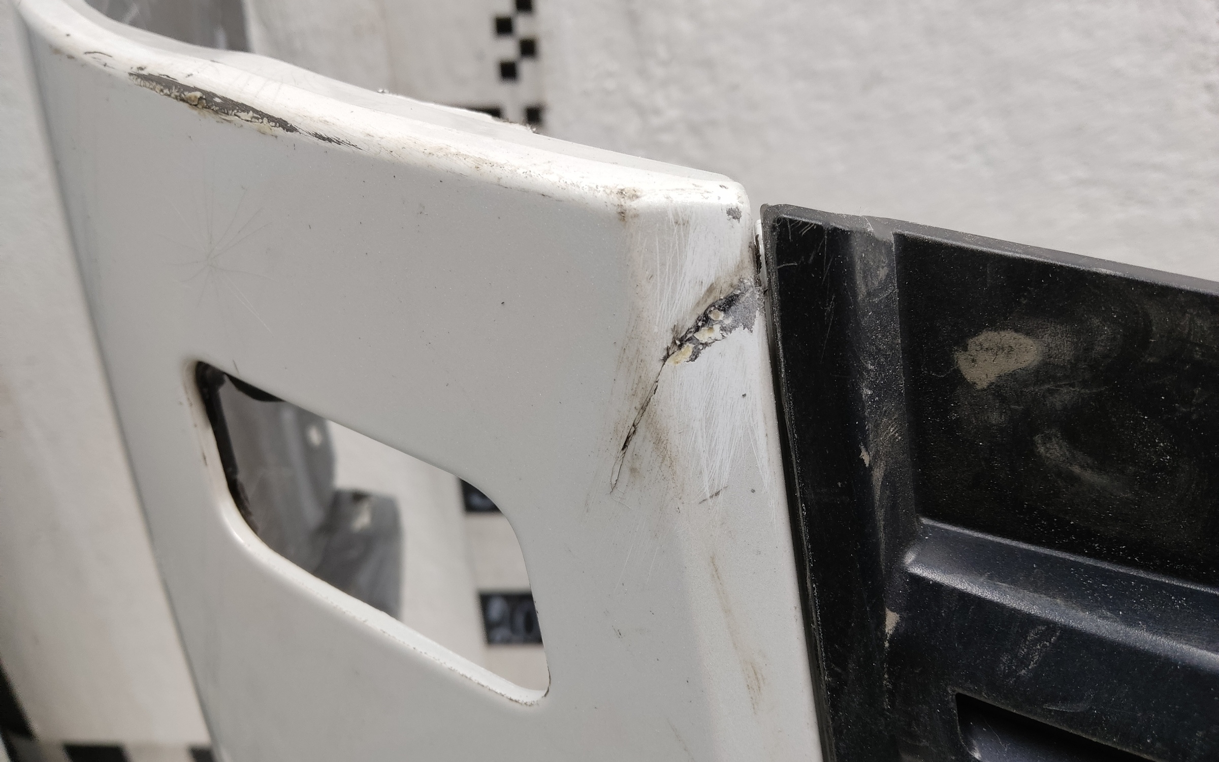 Бампер передний нижняя часть Toyota Land Cruiser 300