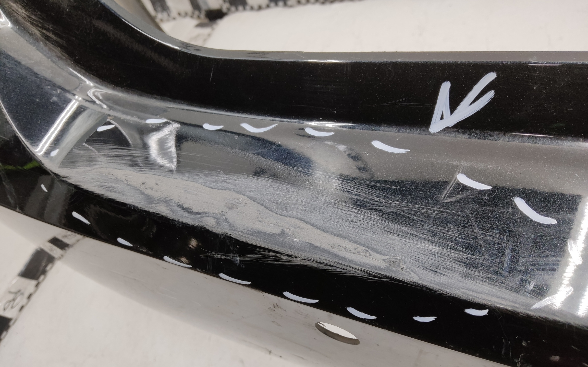 Бампер задний Toyota Camry V80