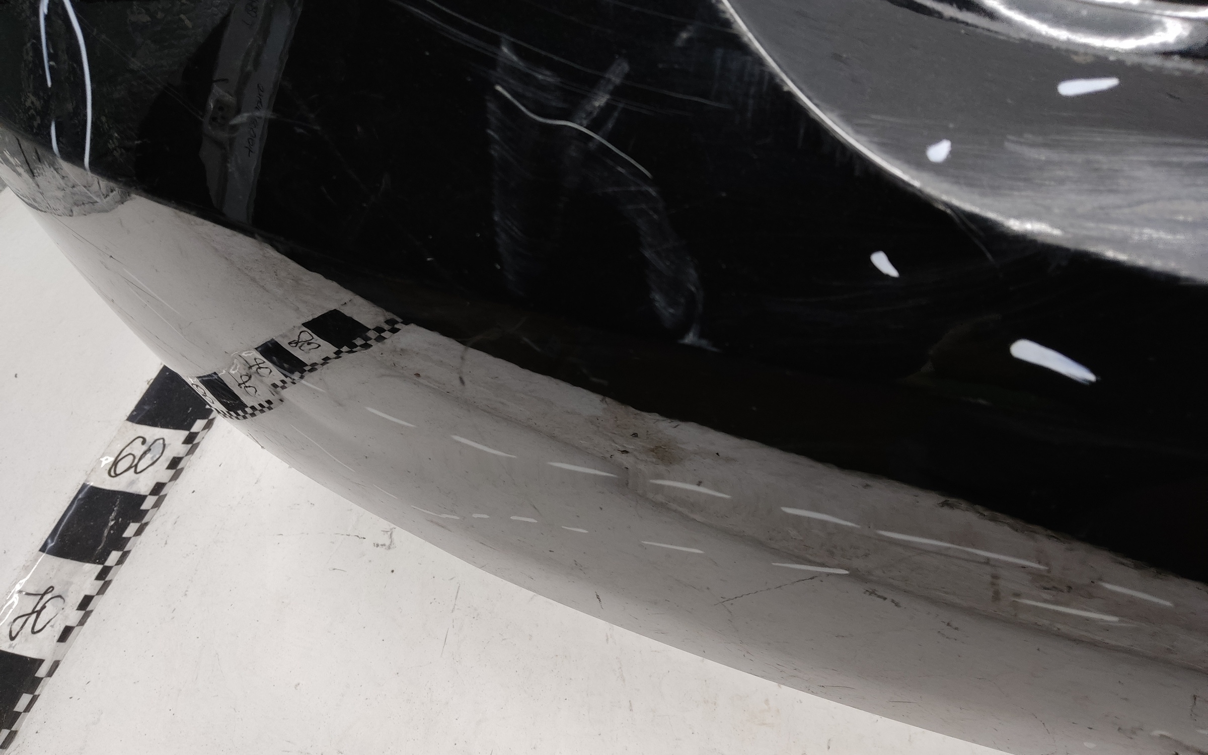 Бампер задний Toyota Camry V80