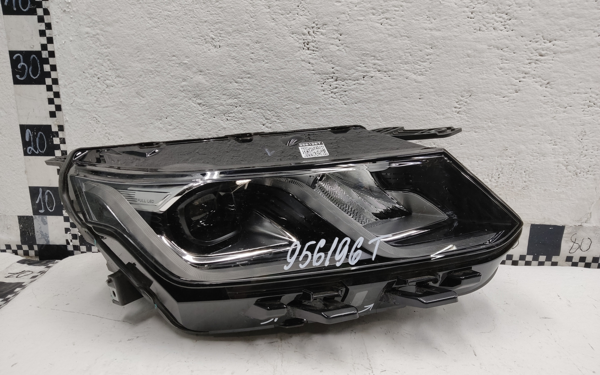 Фара передняя правая Belgee X50 LED