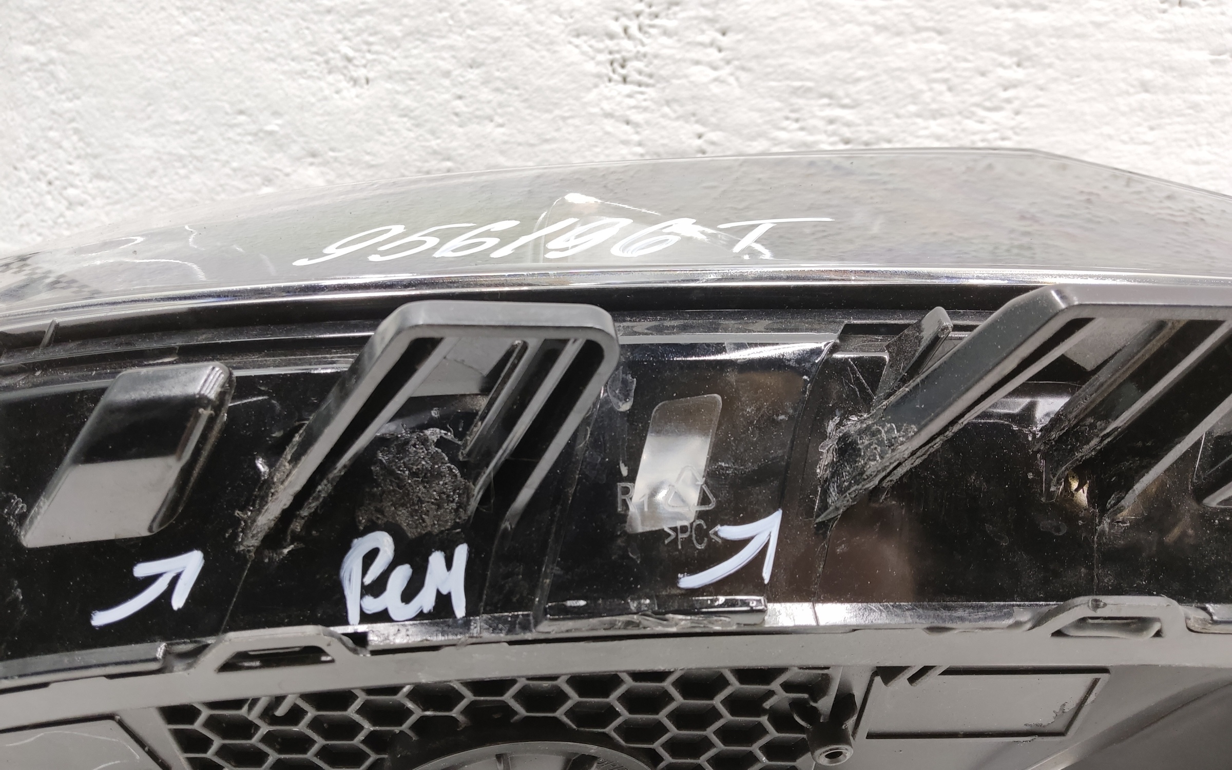 Фара передняя правая Belgee X50 LED