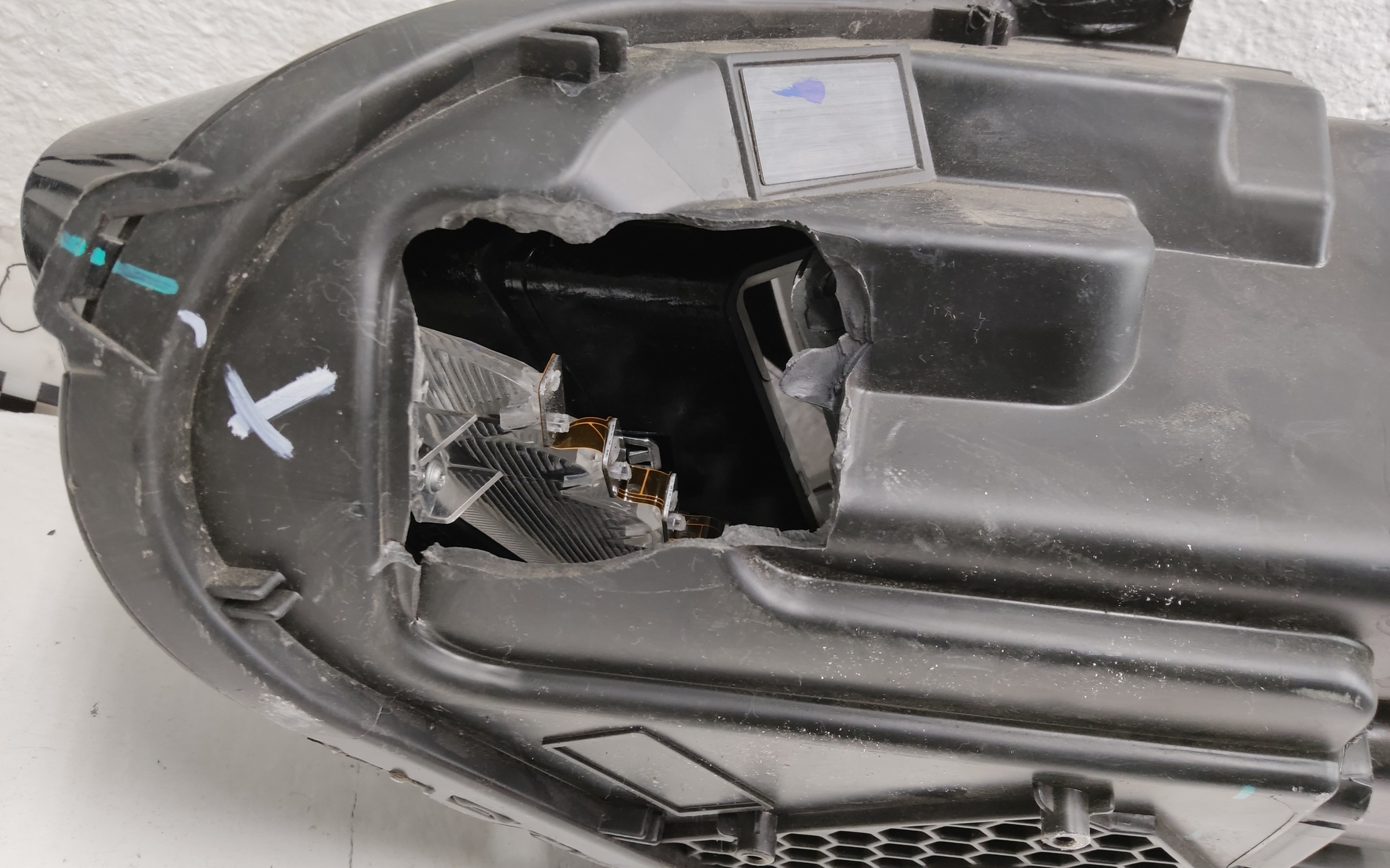 Фара передняя правая Belgee X50 LED