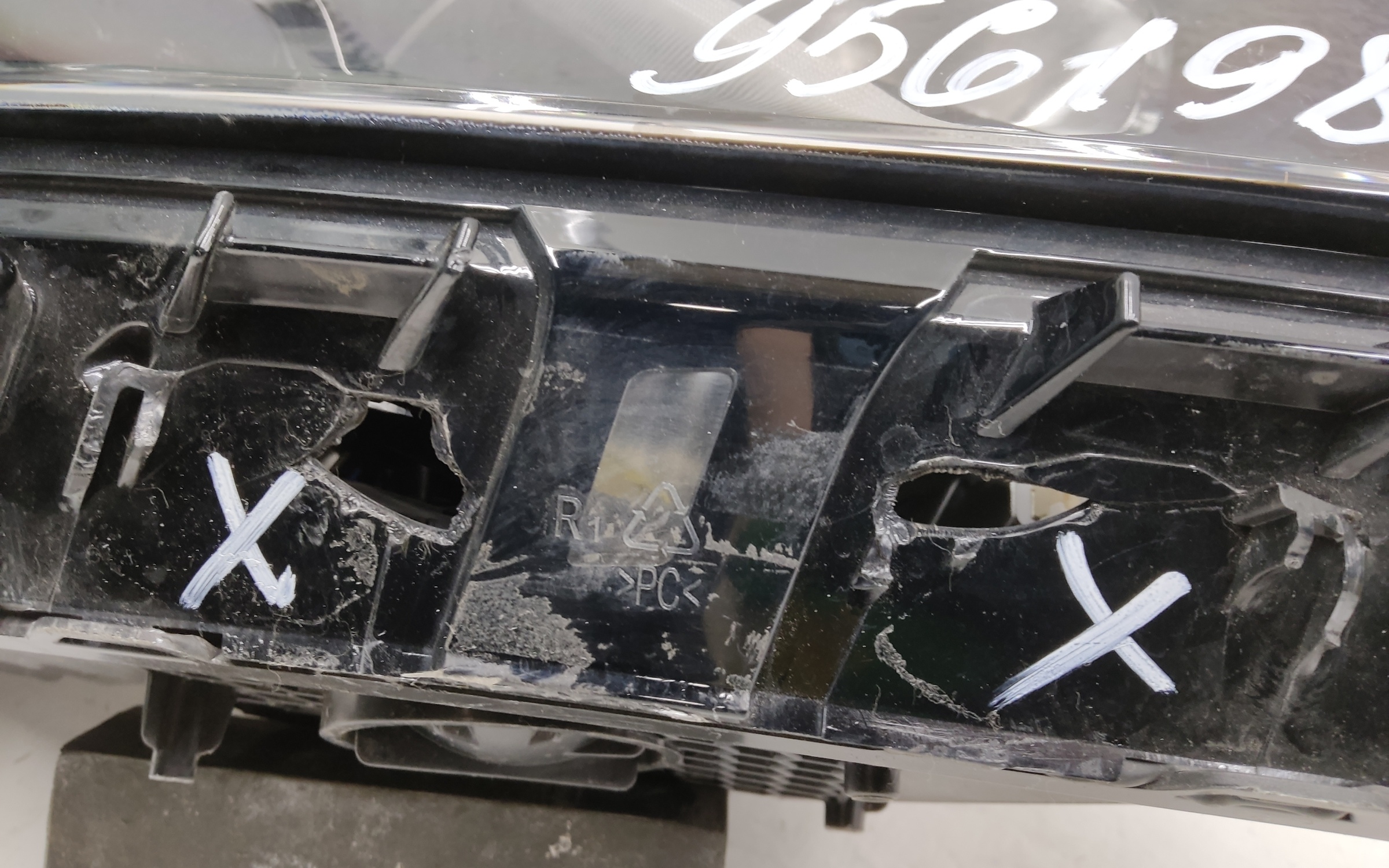 Фара передняя правая Belgee X50 LED