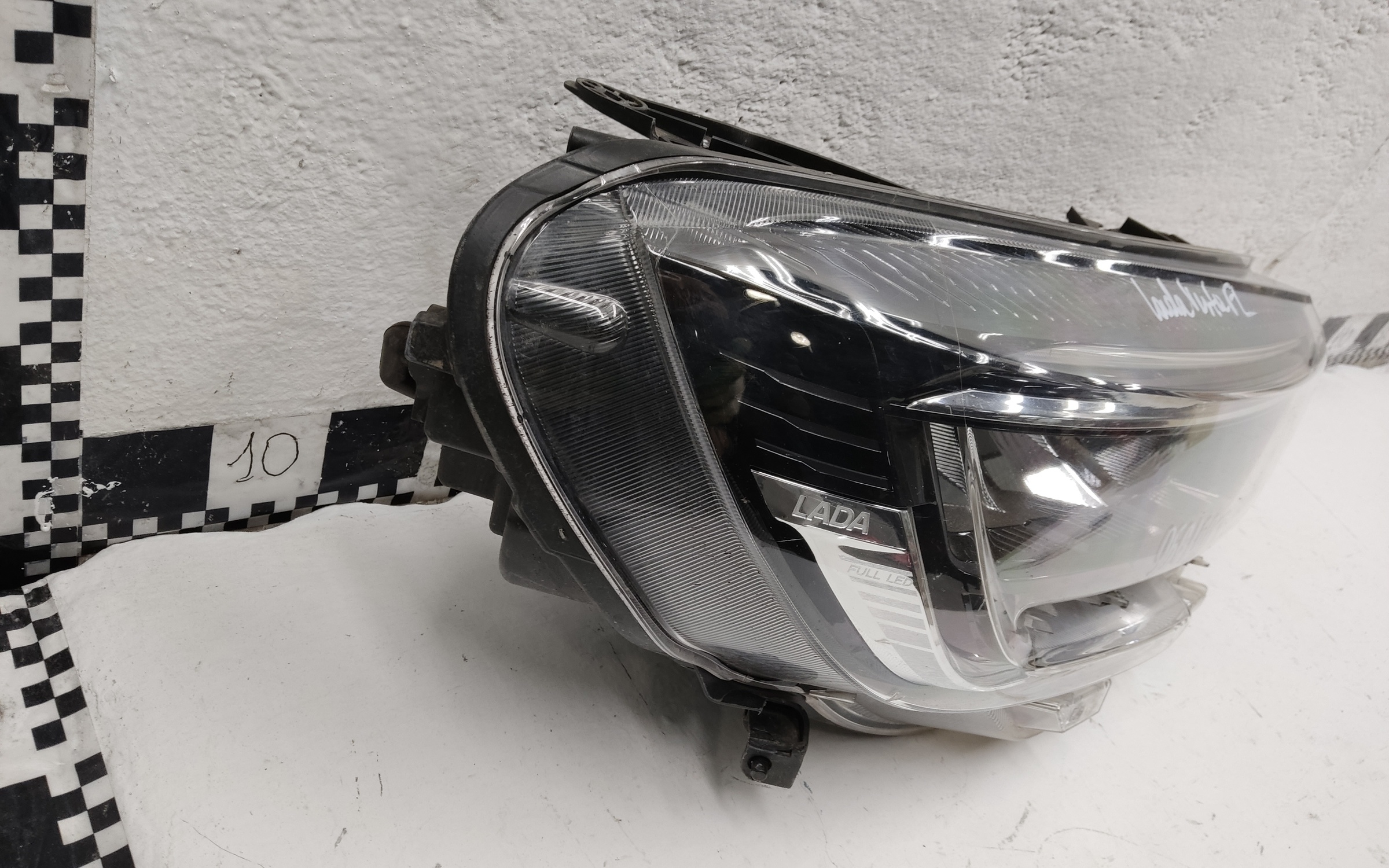 Фара передняя правая Lada Vesta 1 Restail LED