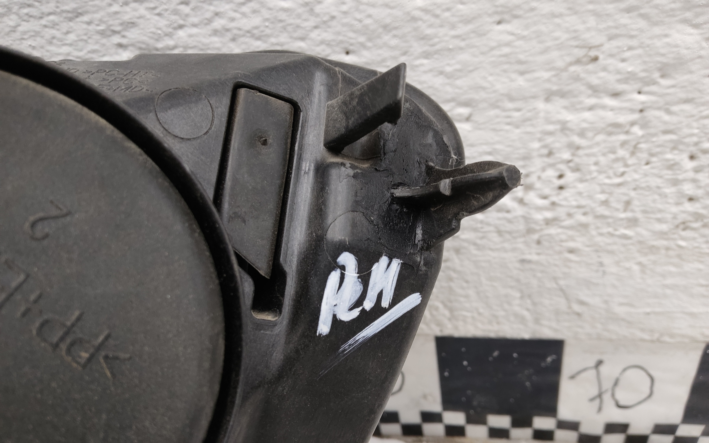 Фара передняя правая Renault Logan 2