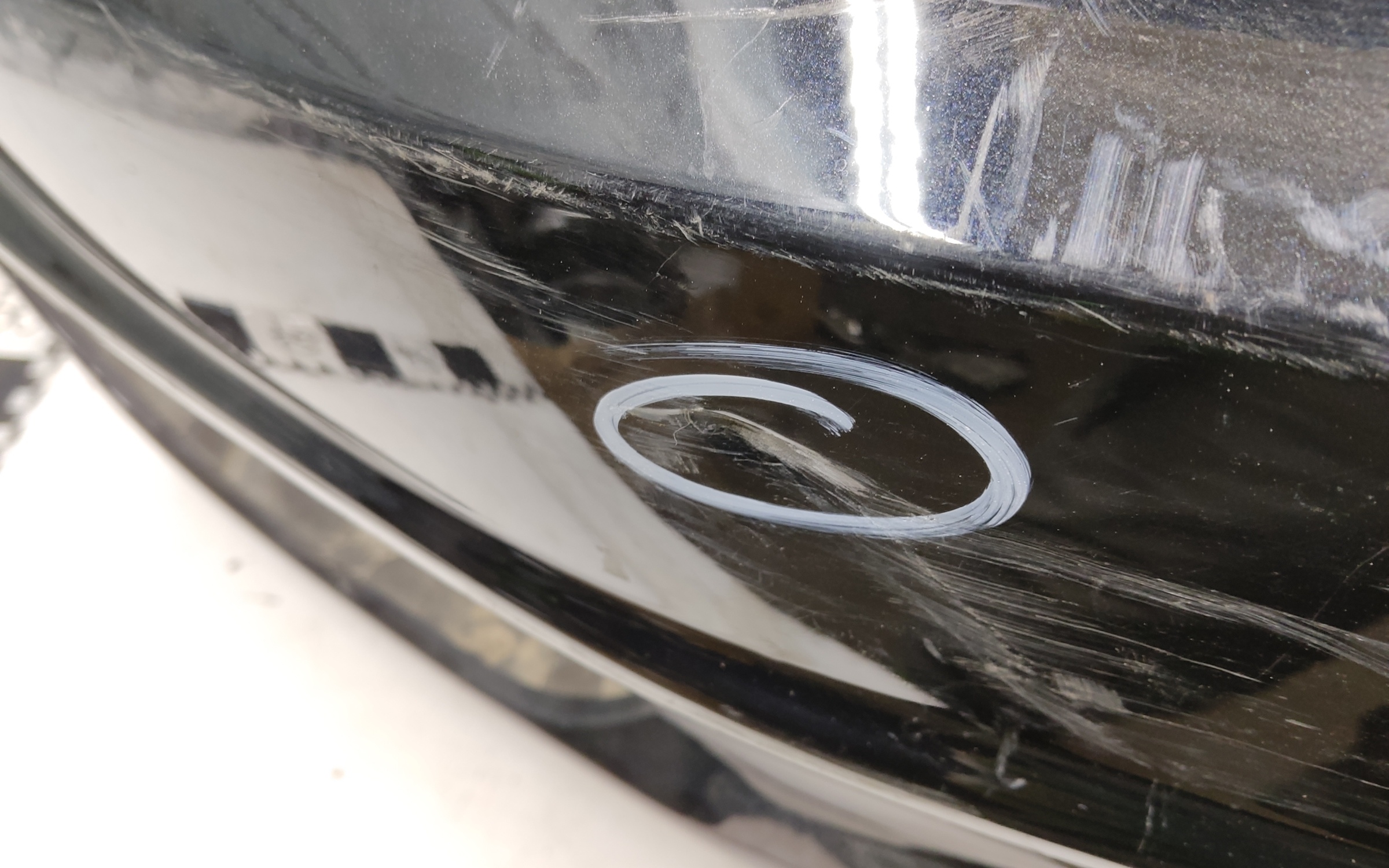 Бампер задний верхняя часть Geely Tugella