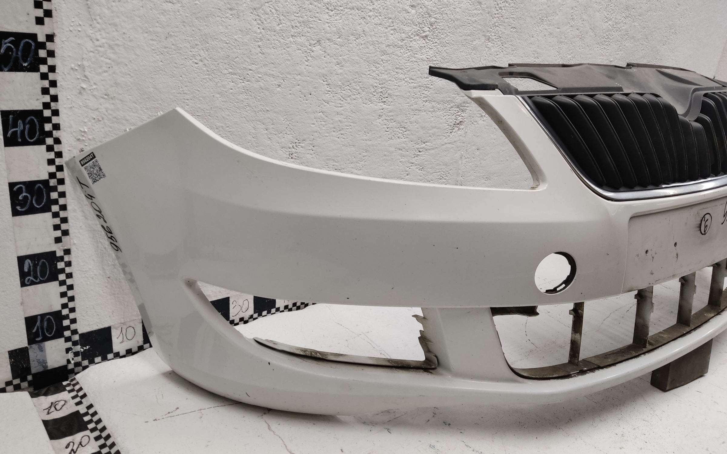 Бампер передний Skoda Fabia 2 Restail