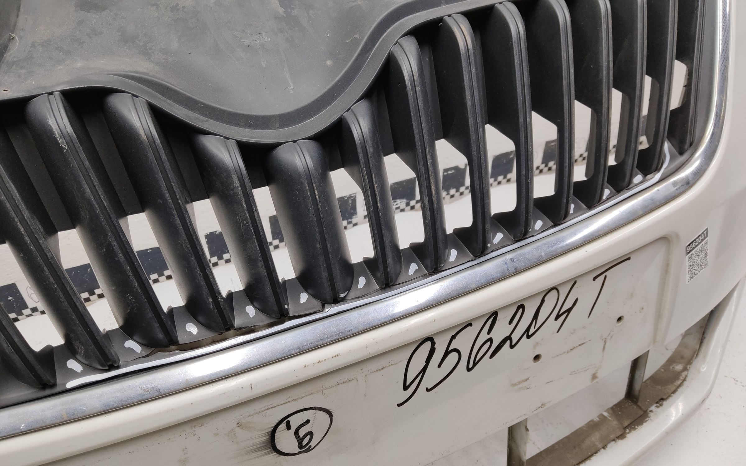 Бампер передний Skoda Fabia 2 Restail