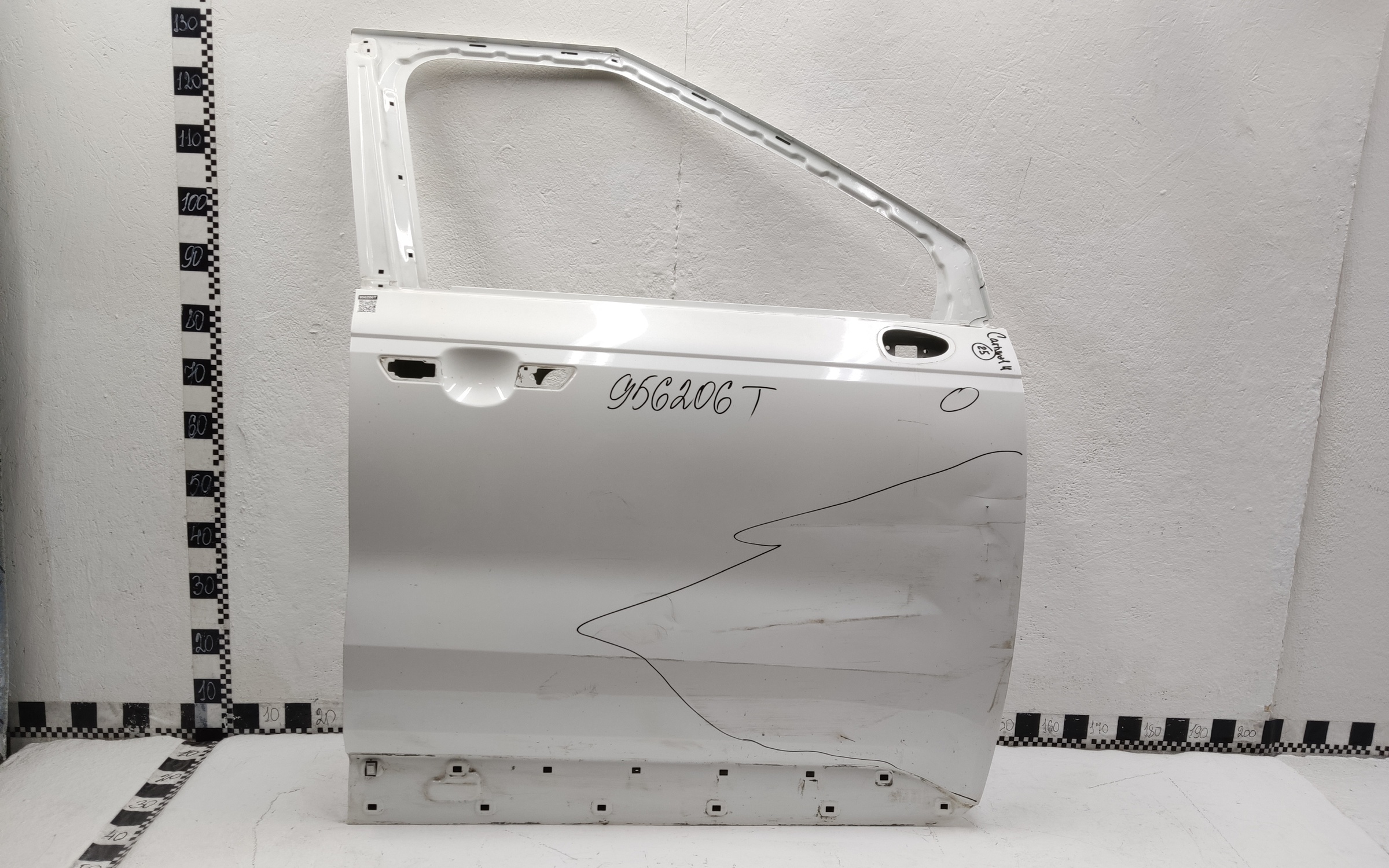 Дверь передняя правая Kia Carnival 4