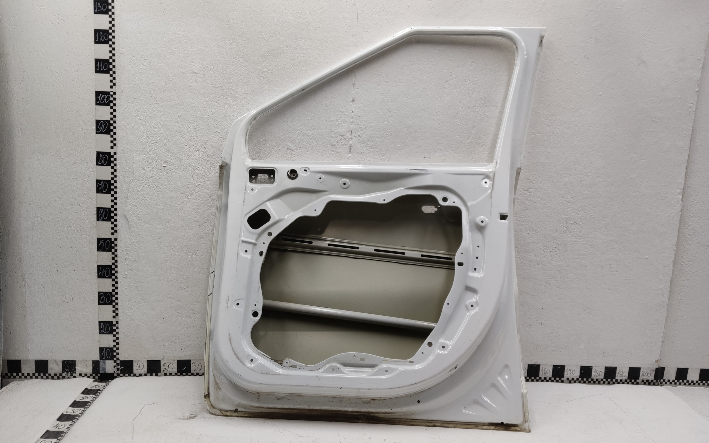 Дверь передняя правая Kia Carnival 4