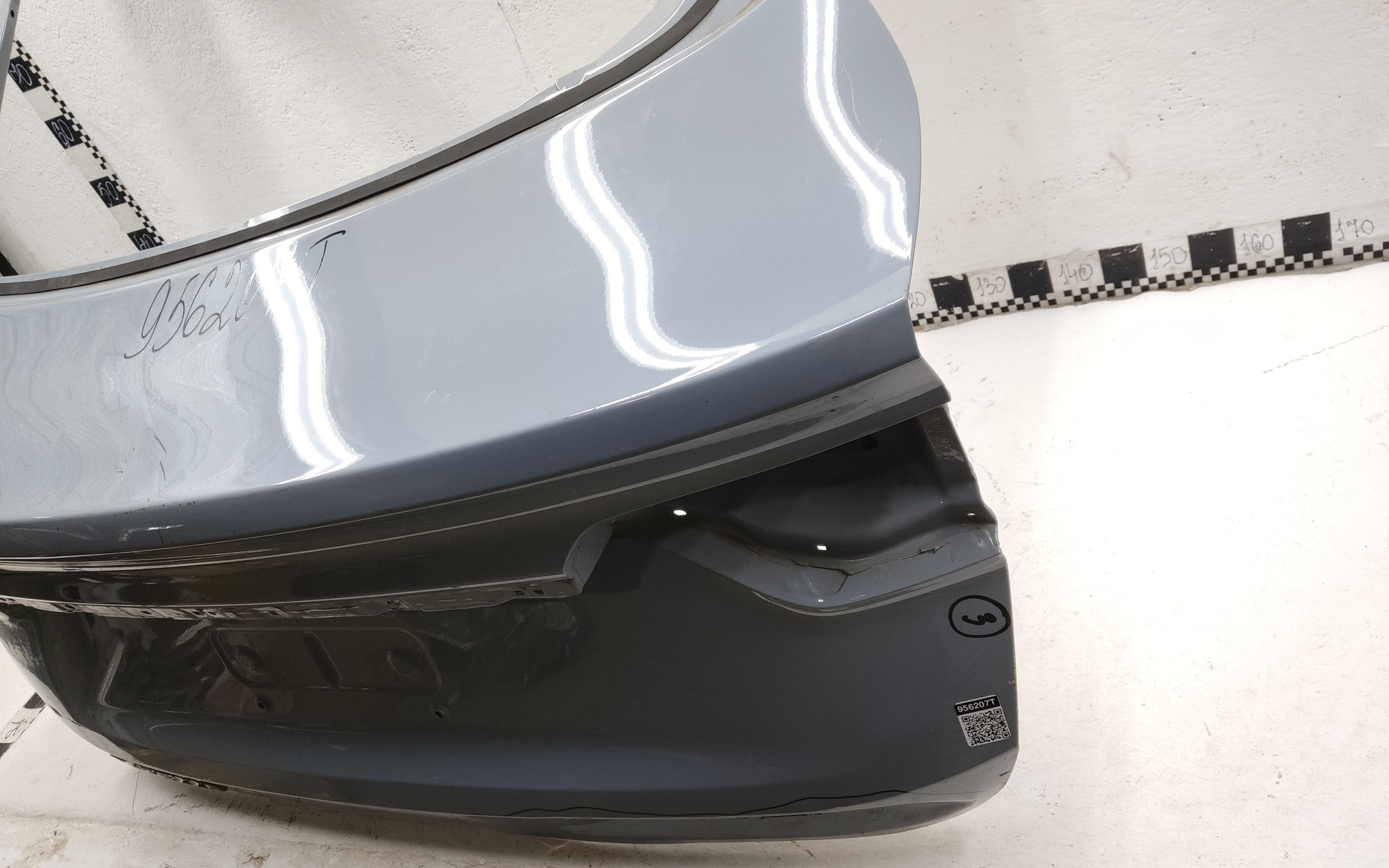 Крышка багажника Geely Tugella