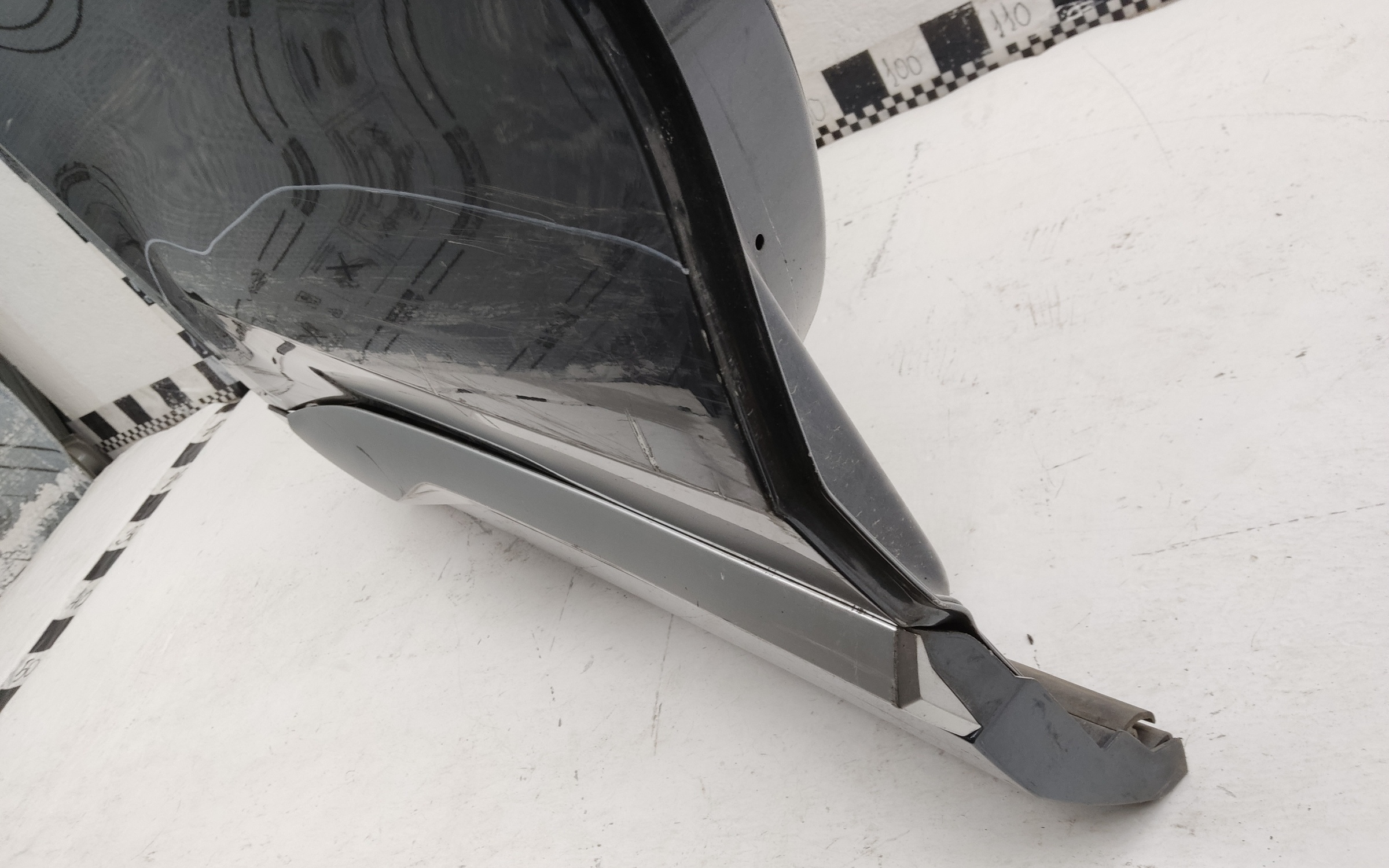 Дверь задняя правая Geely Monjaro