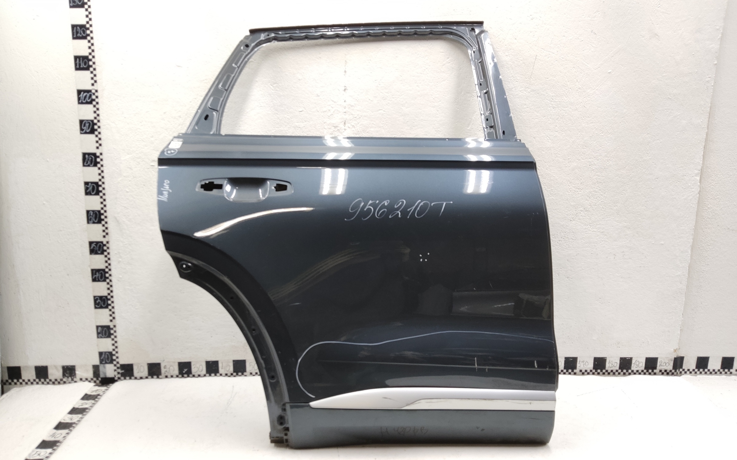 Дверь задняя правая Geely Monjaro