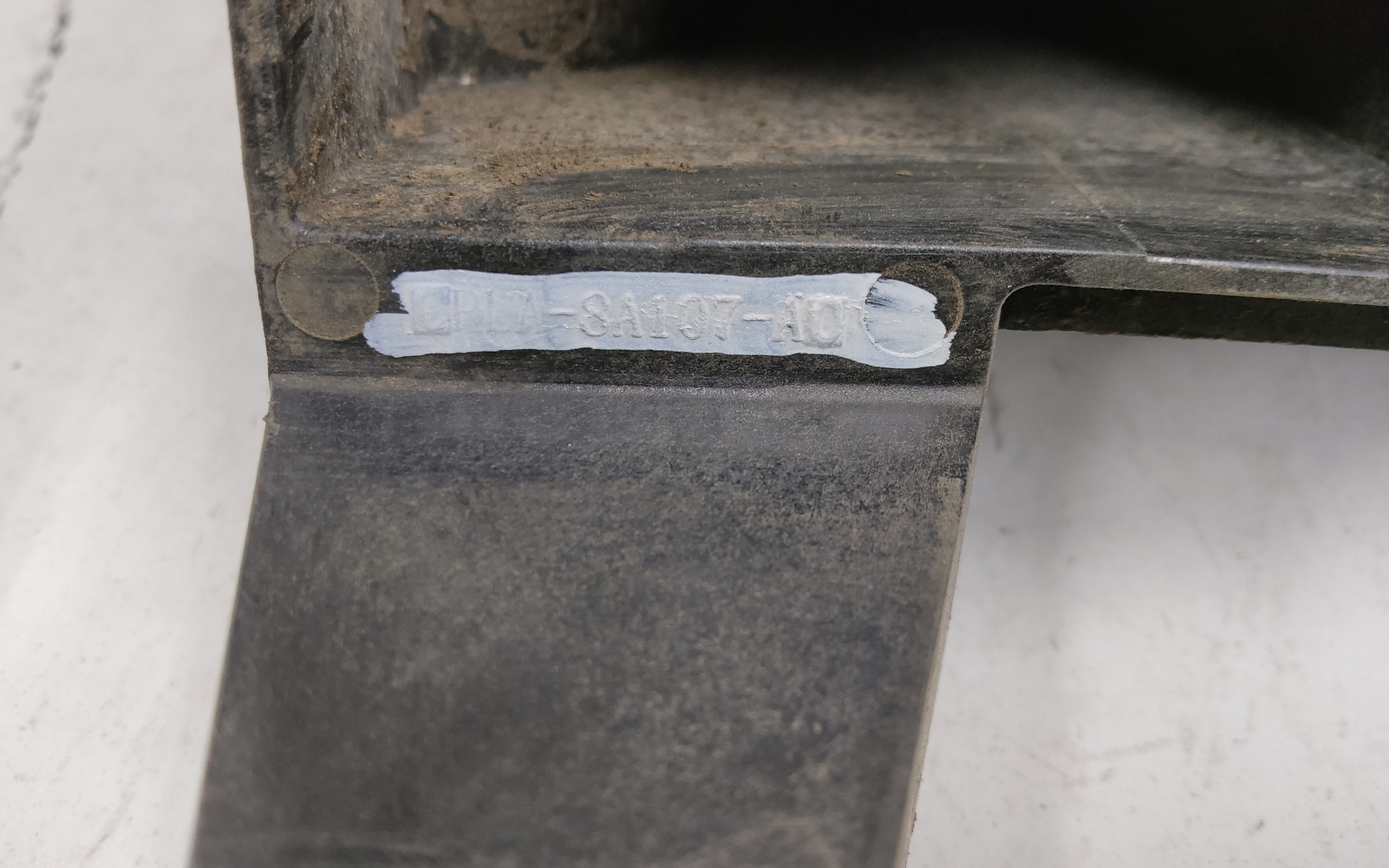 Дефлектор интеркулера правый Land Rover Range Rover Sport 2