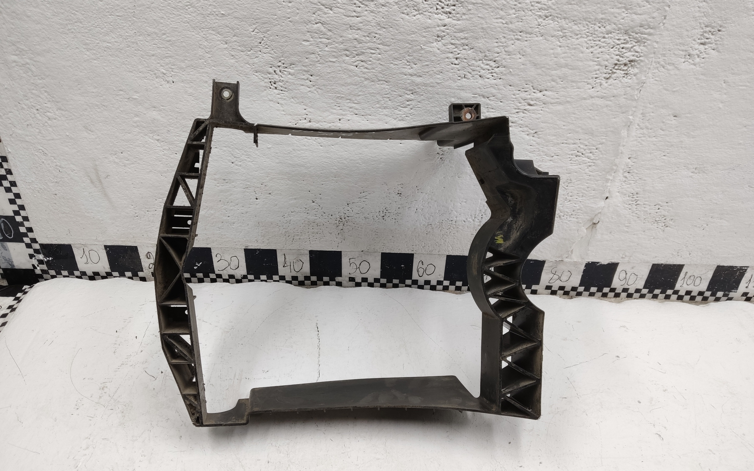 Дефлектор интеркулера правый Land Rover Range Rover Sport 2