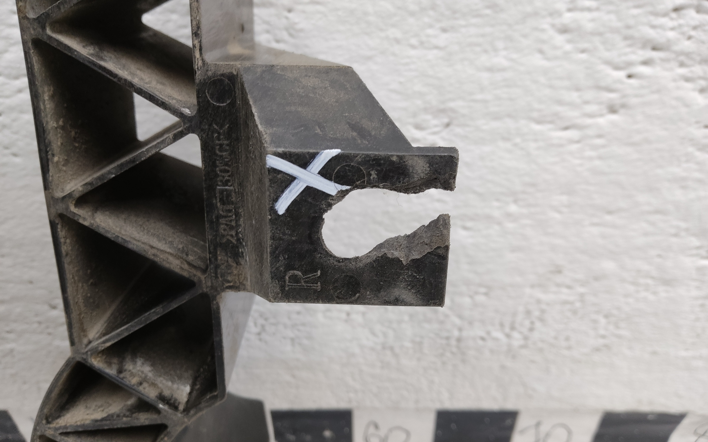 Дефлектор интеркулера правый Land Rover Range Rover Sport 2