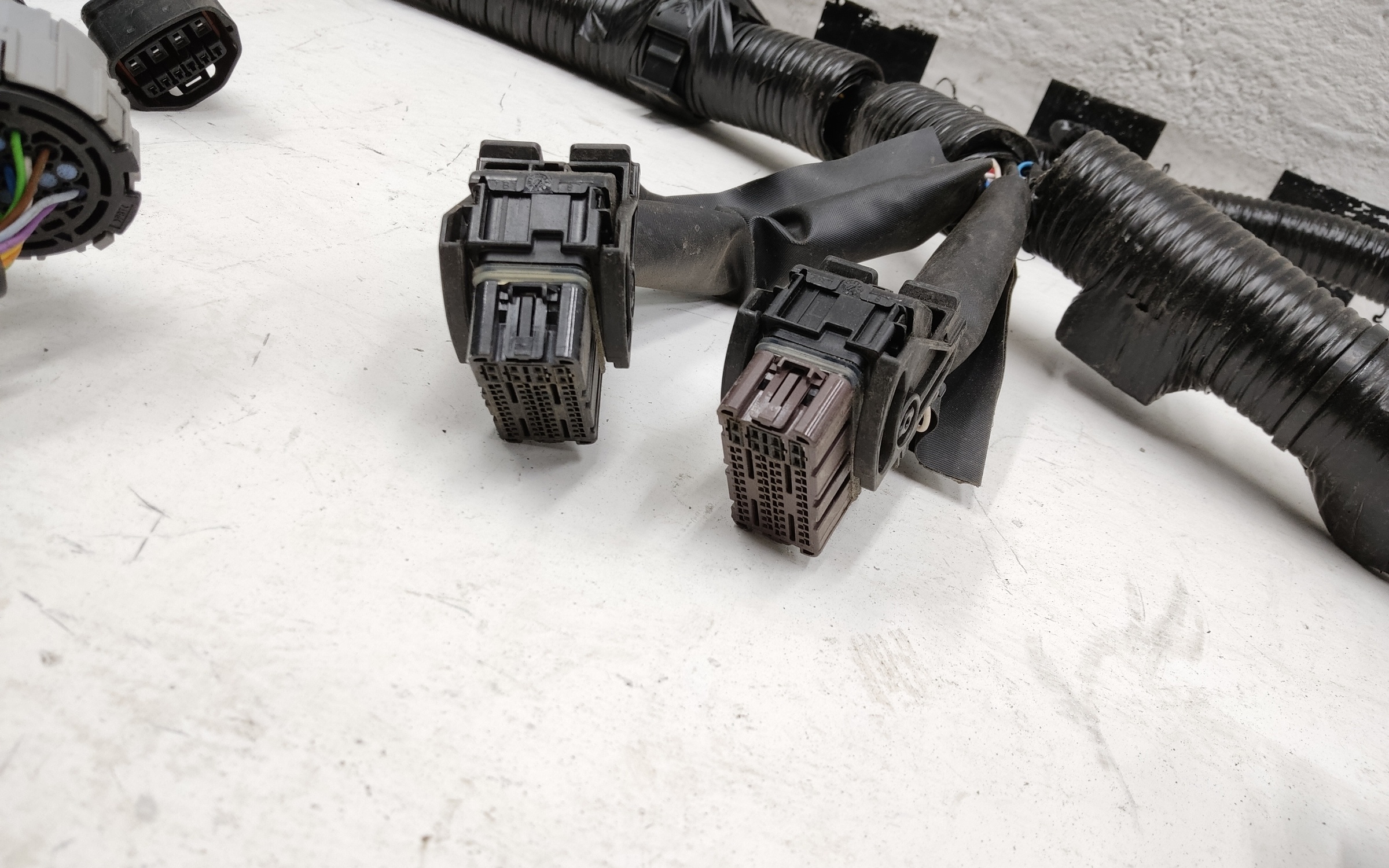 Проводка моторного отсека Nissan Qashqai 2