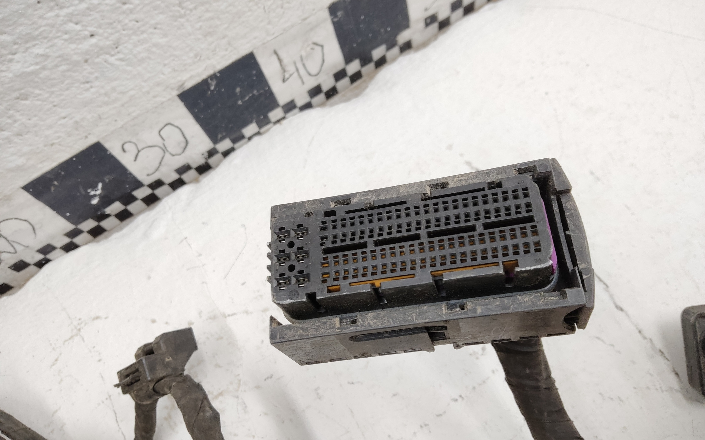 Проводка моторного отсека Geely Coolray