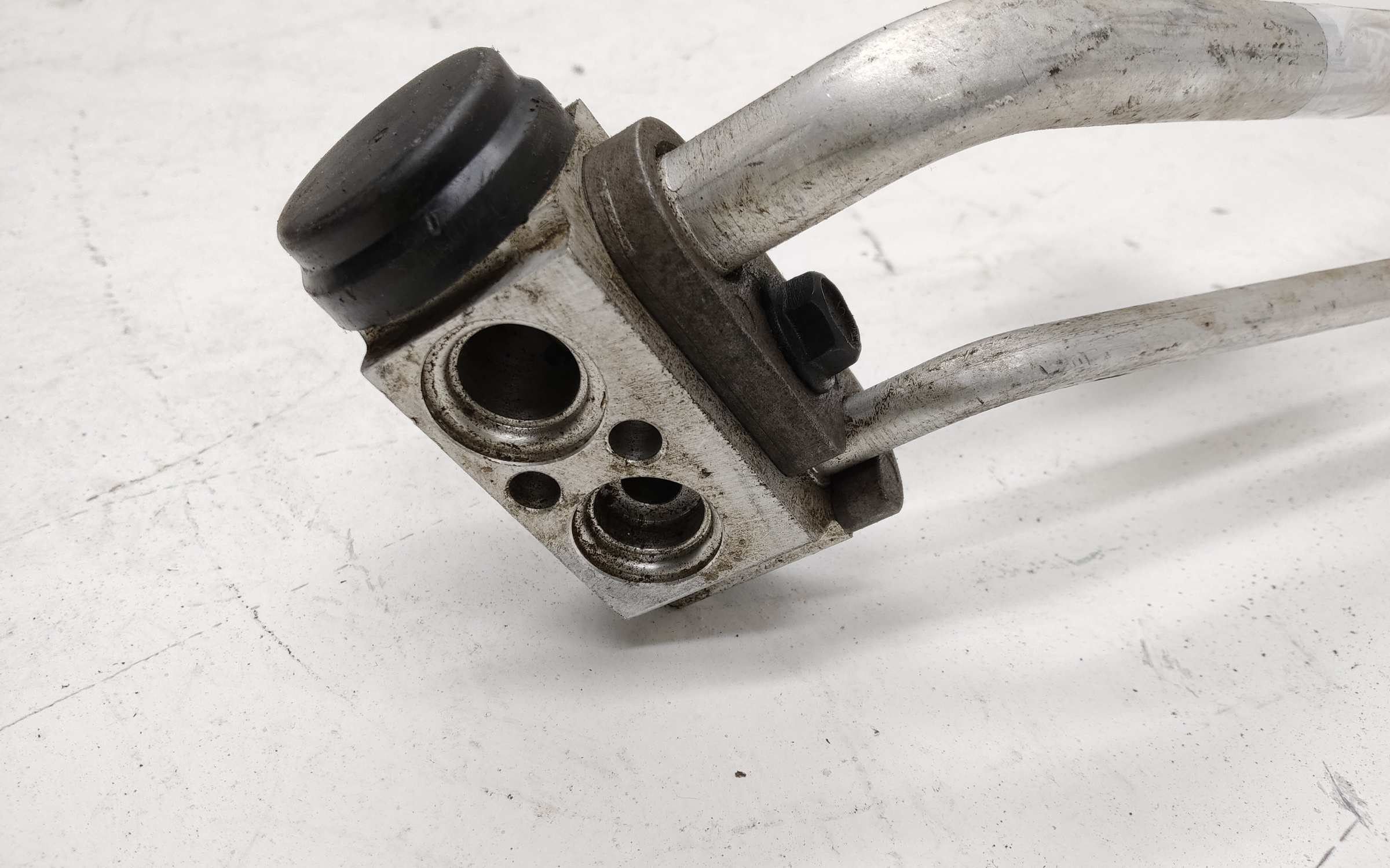 Трубка кондиционера длинная двойная Hyundai Solaris 2