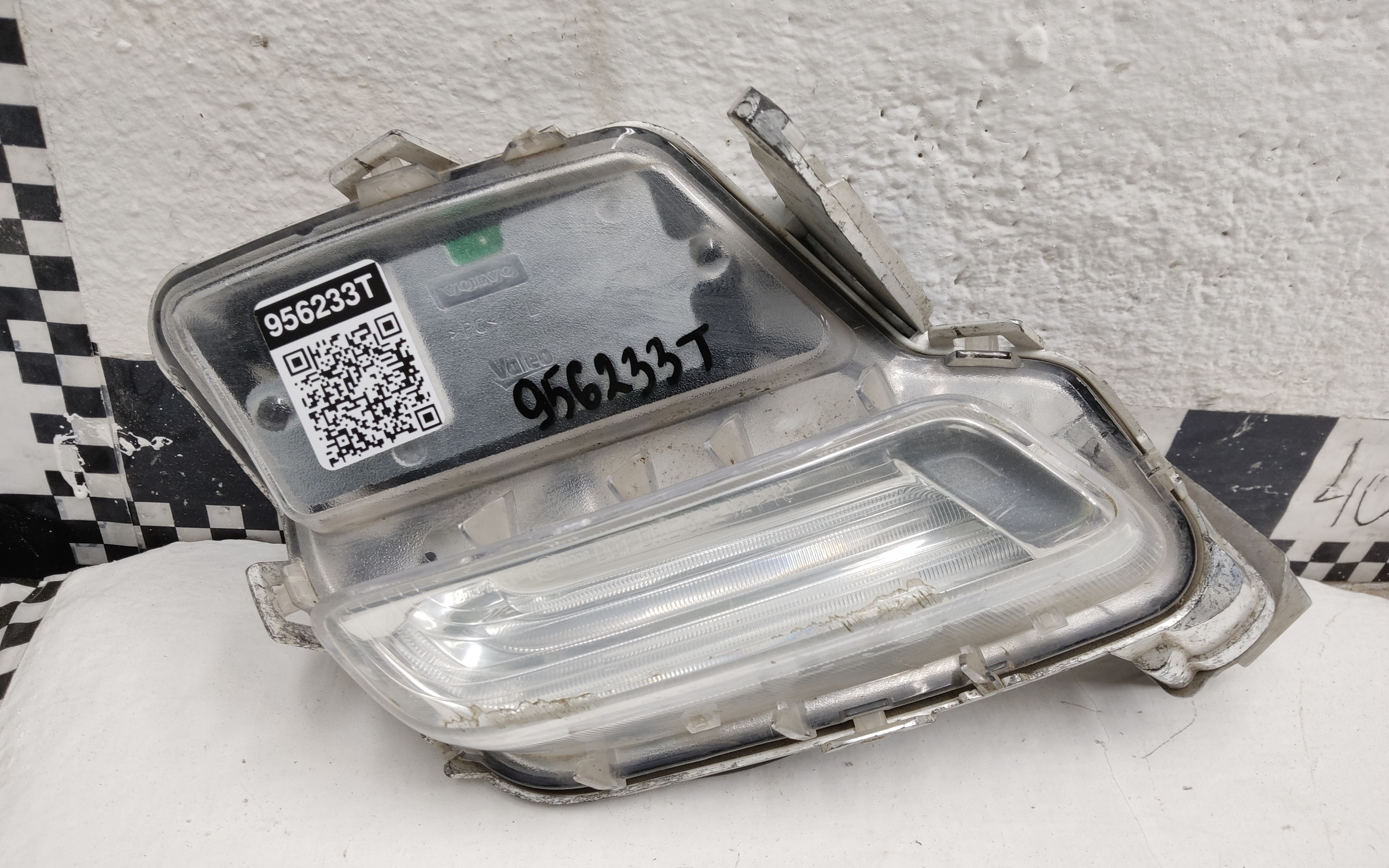 Фара ПТФ передняя левая Volvo XC60 Restail LED