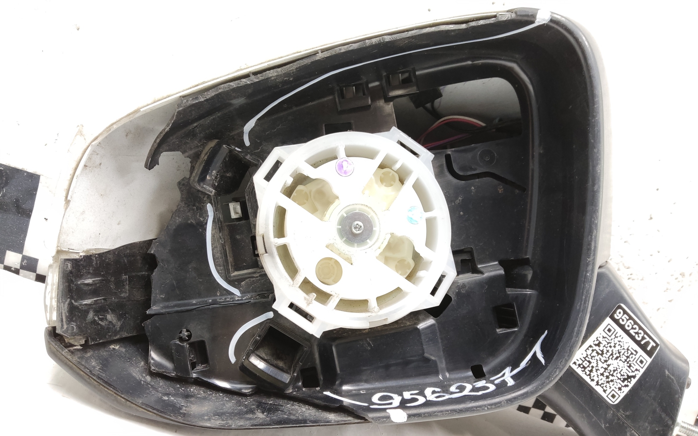 Зеркало левое Toyota RAV4 XA50 9 контактов