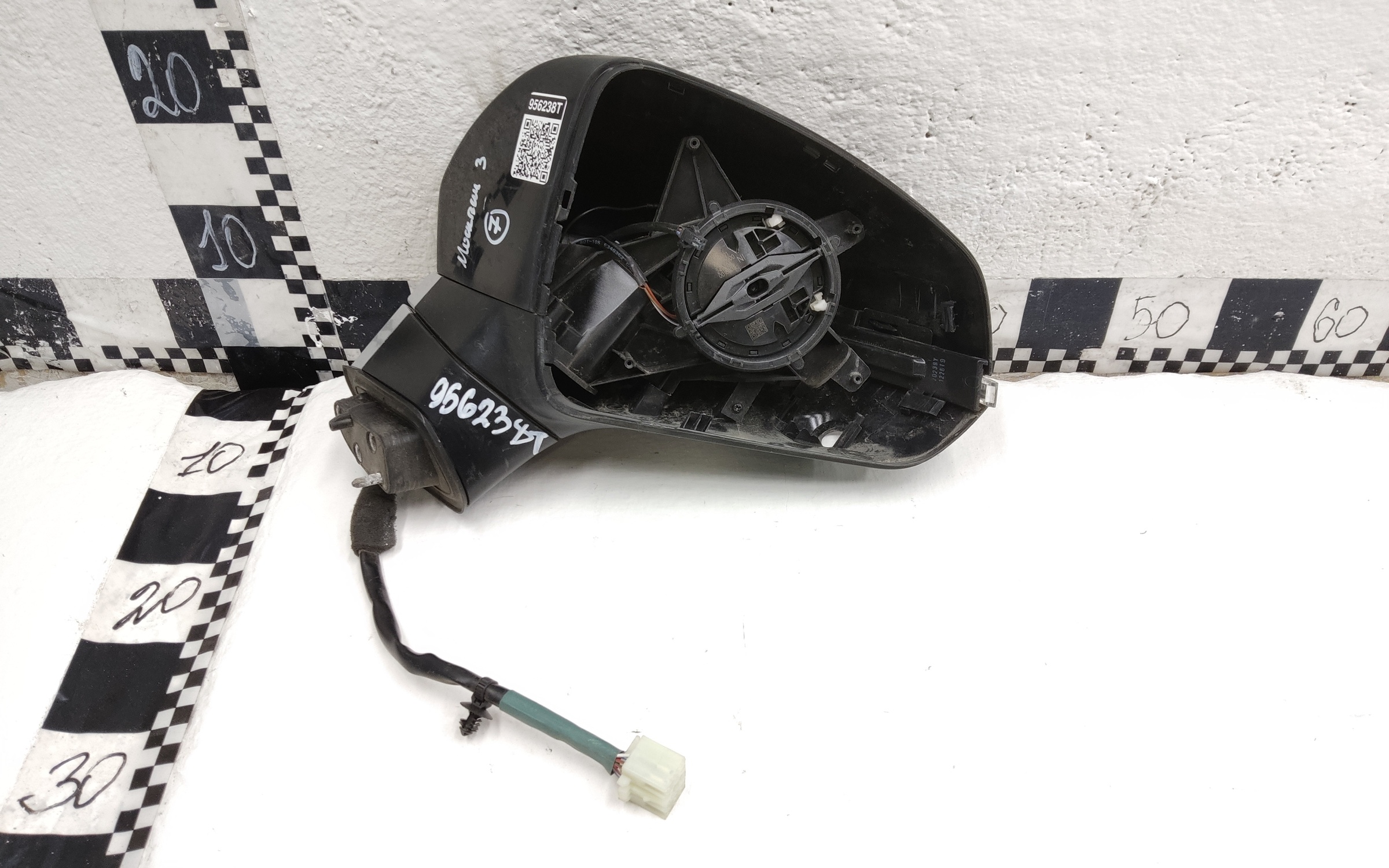 Зеркало правое Москвич 3 10+1 контактов