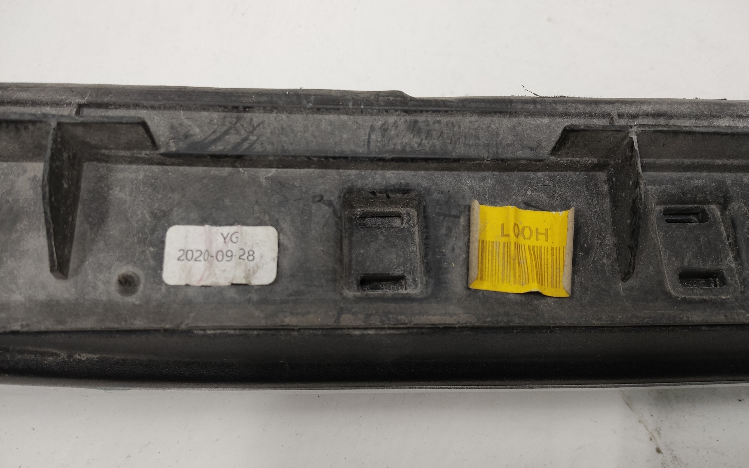 Рейлинг крыши левый Kia Seltos