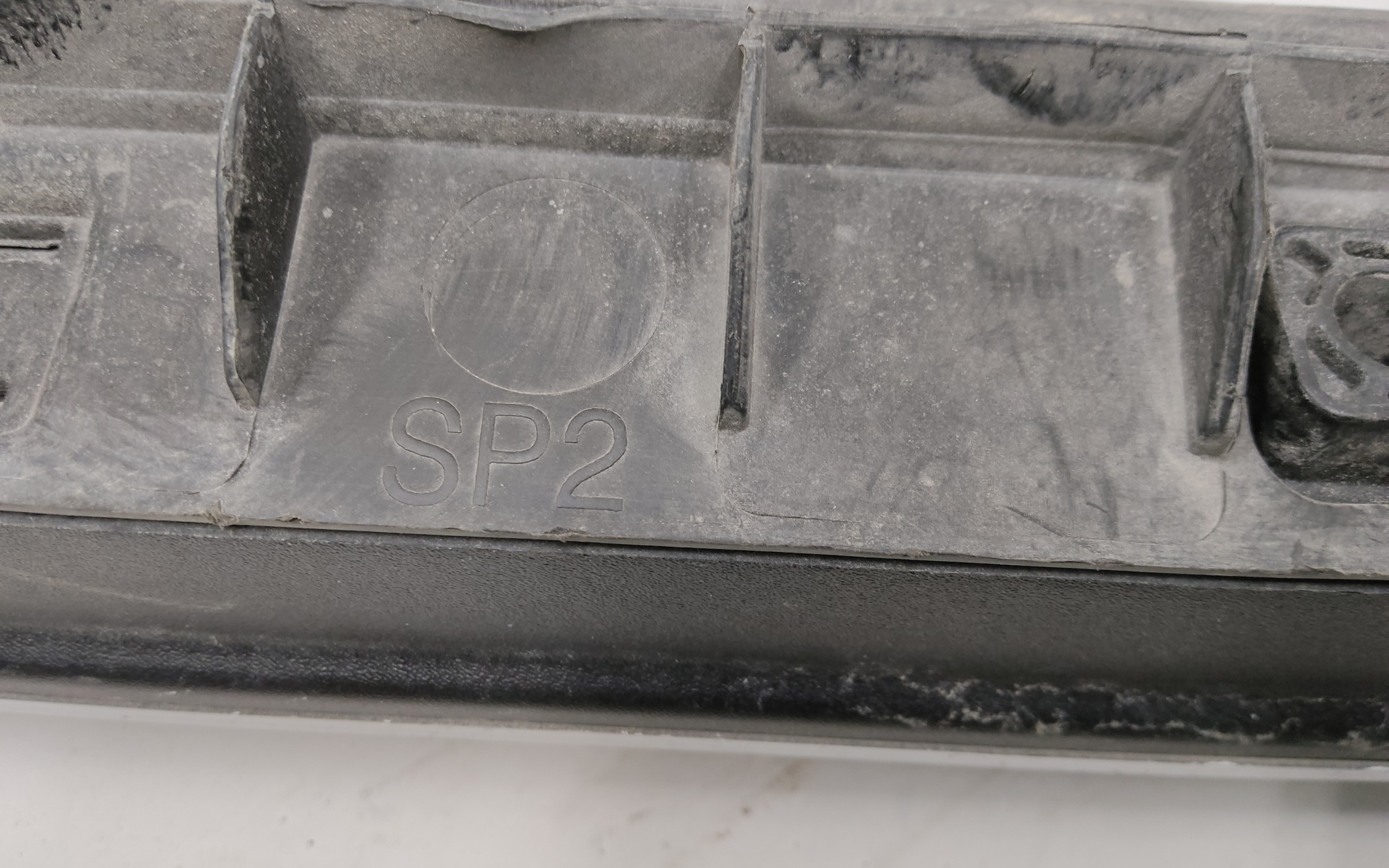 Рейлинг крыши левый Kia Seltos