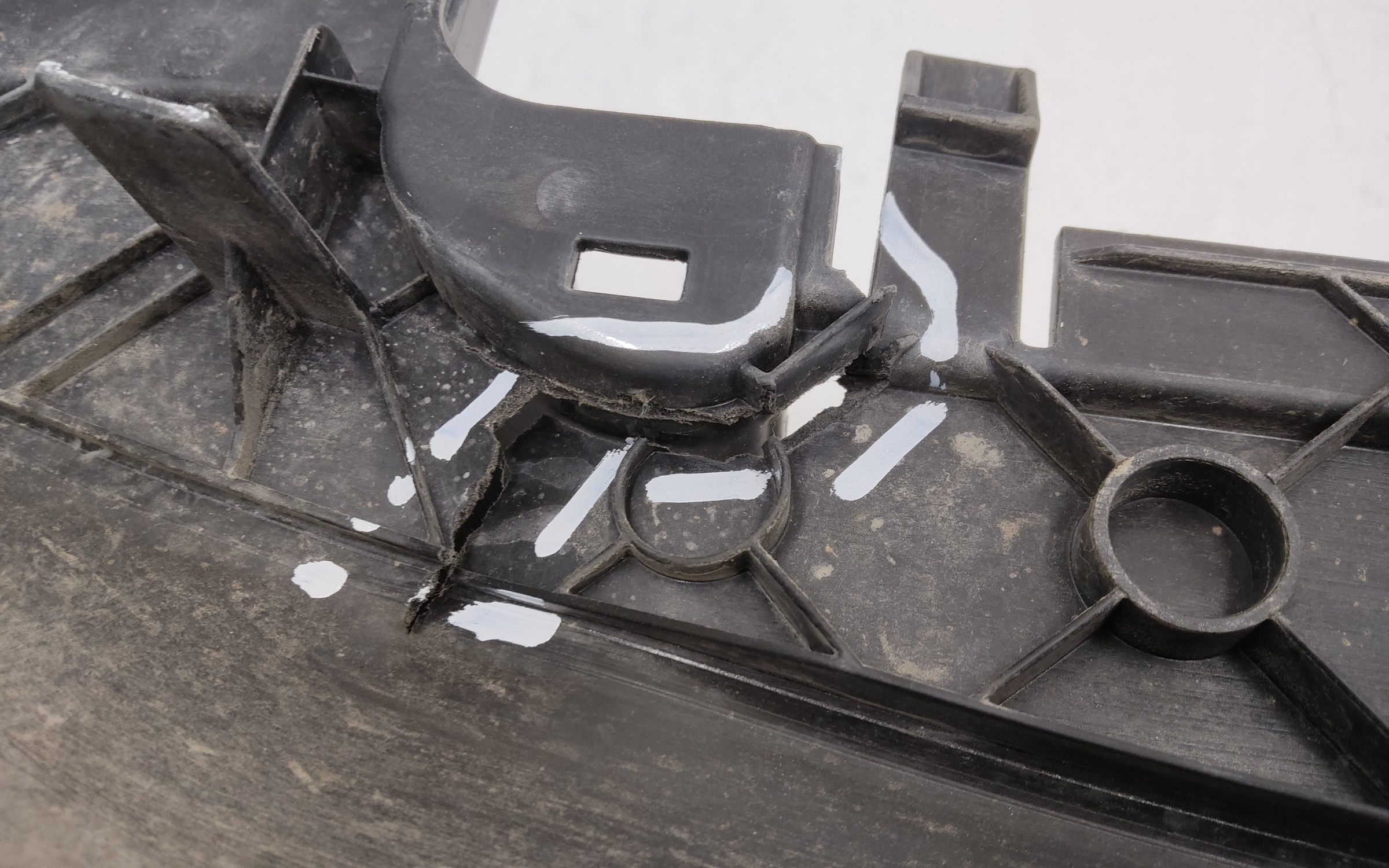 Воздуховод радиатора нижний BMW X7 G07