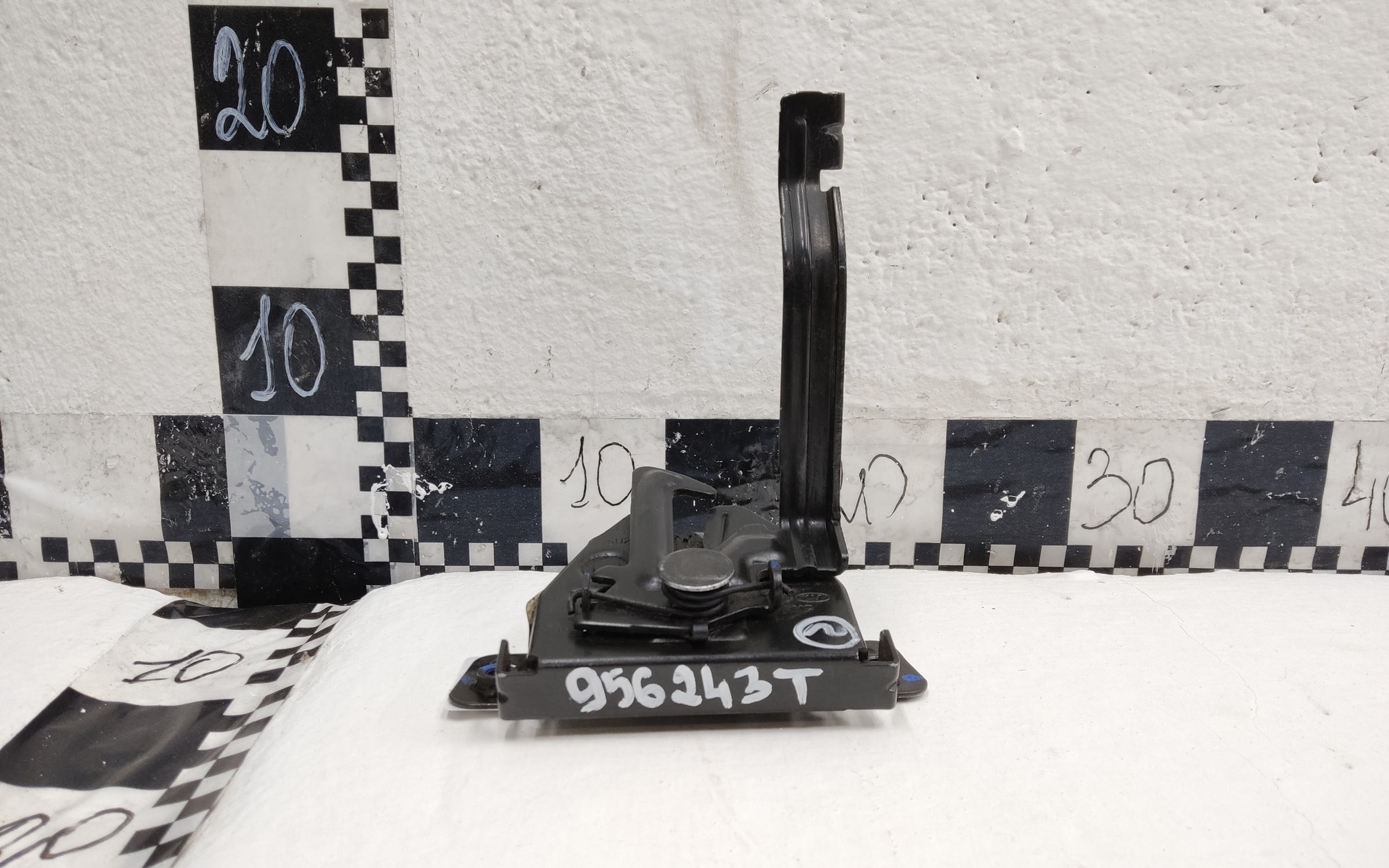 Замок капота Hyundai Creta 2